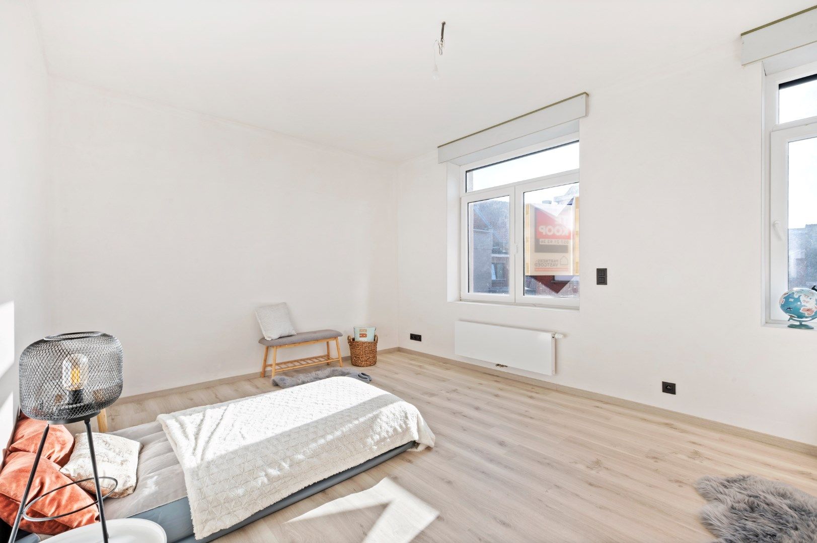 RECENT GERENOVEERDE WONING (2024) MET 3 SLPKS, RUIME TUIN EN MOGELIJKHEID DUBBELE GARAGE foto 12