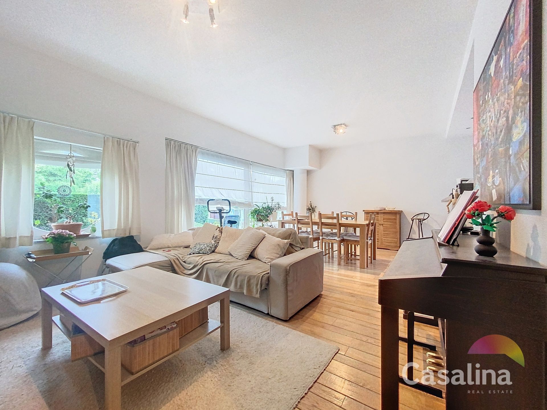 Mooi gelijkvloers appartement van 97 m² met 2 terrassen foto {{pictureIndex}}