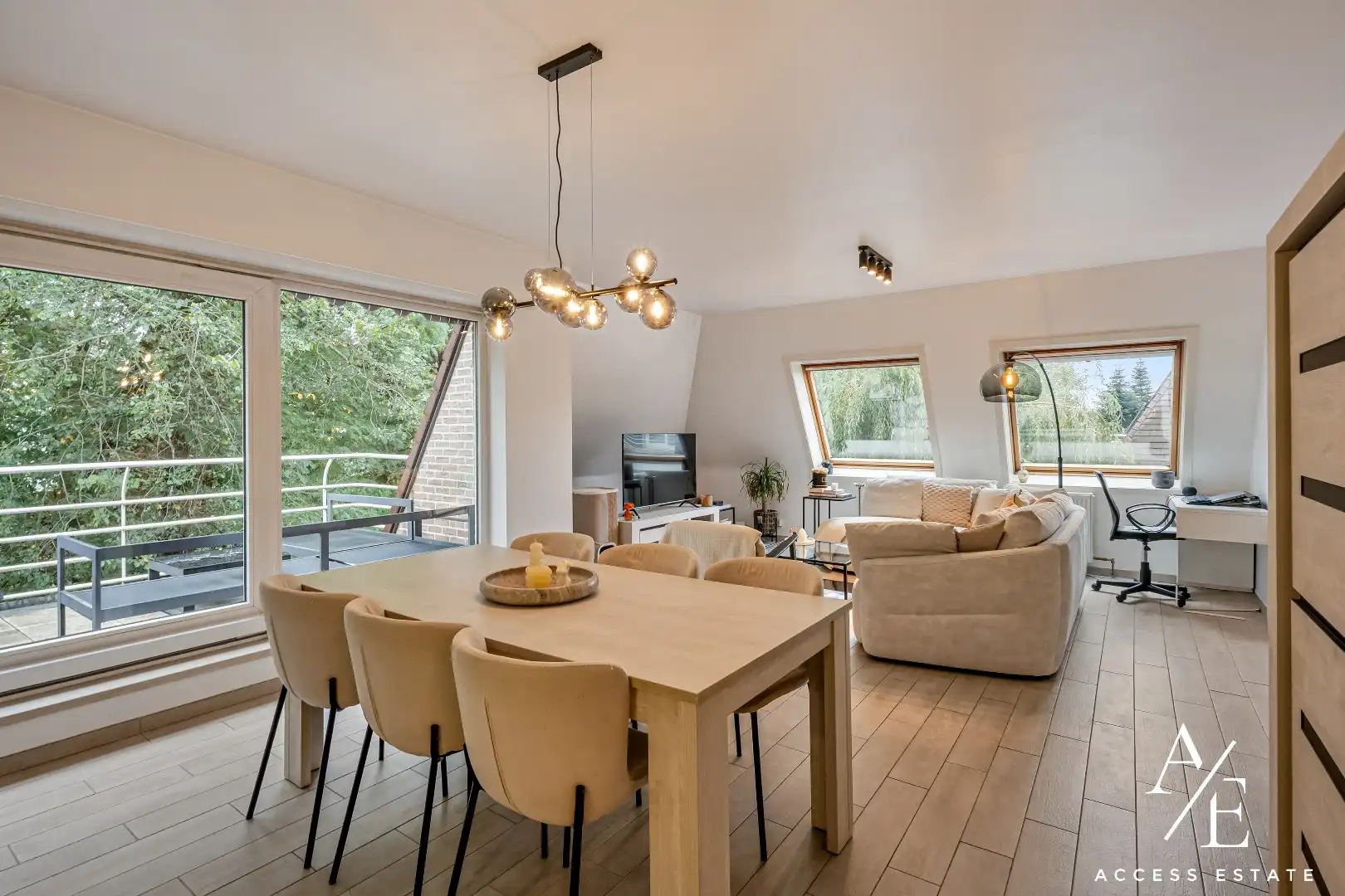 GENT – Ruim appartement met zicht op groen nabij station Gent-Sint-Pieters foto 3