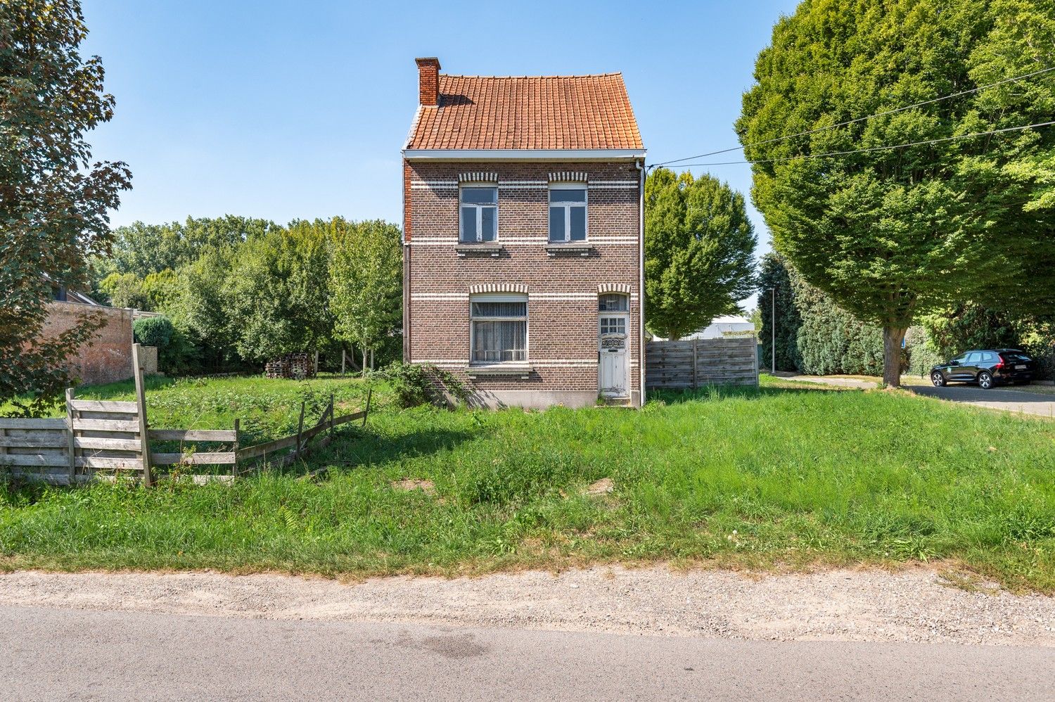 Hoofdfoto van de publicatie: Charmante woning met karakter te Ranst!