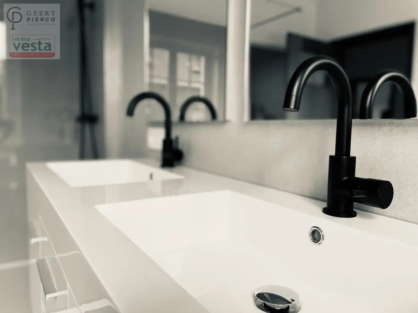 Prachtige gerenoveerde gezinswoning foto 25