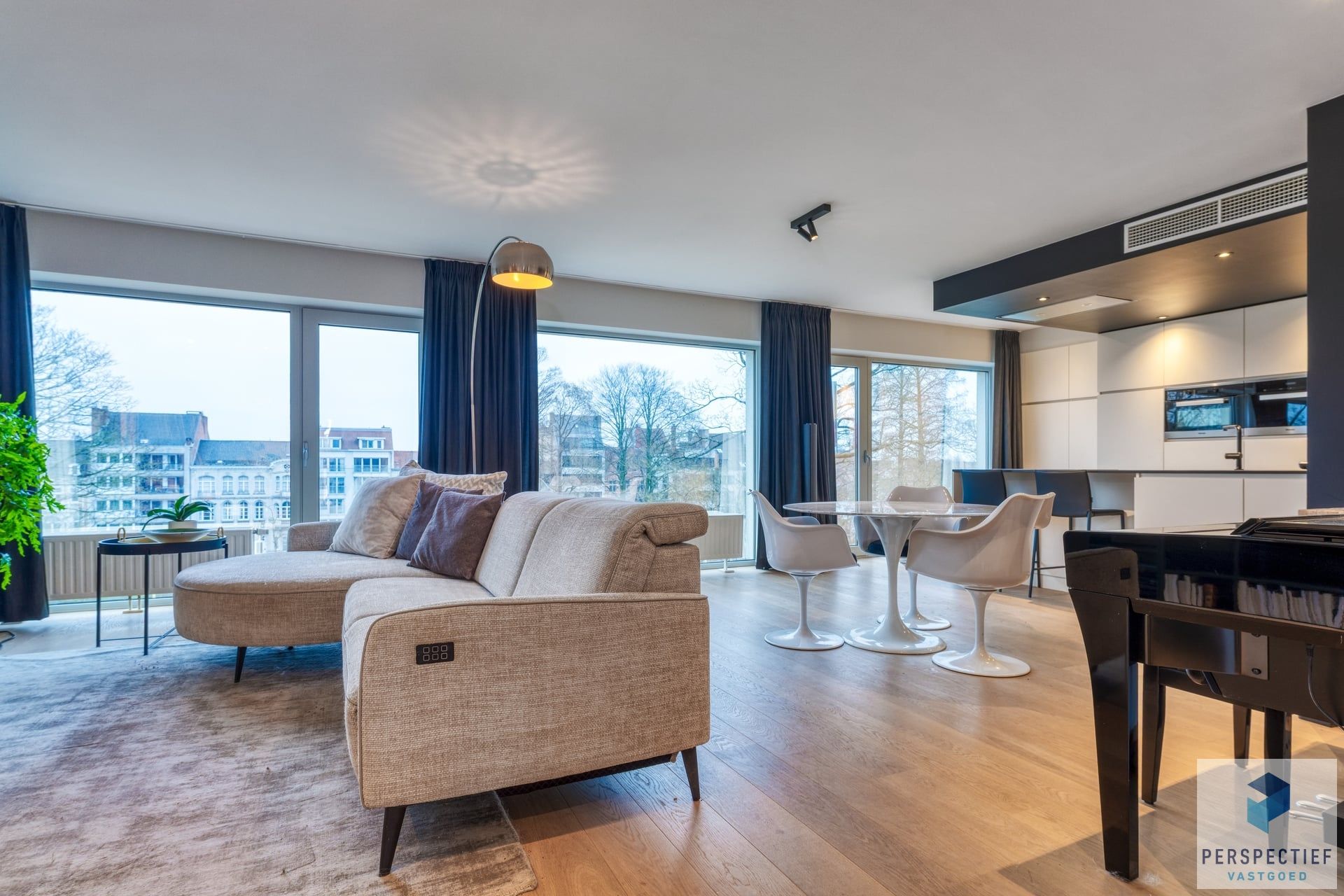 Modern Luxe-Appartement met 3slpk - terras en dubbele autostaanplaats foto 5