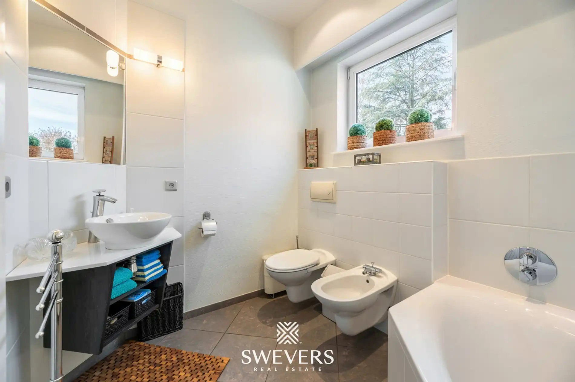 Instapklare gezinswoning op 11are 30ca in centrum Beringen foto 15