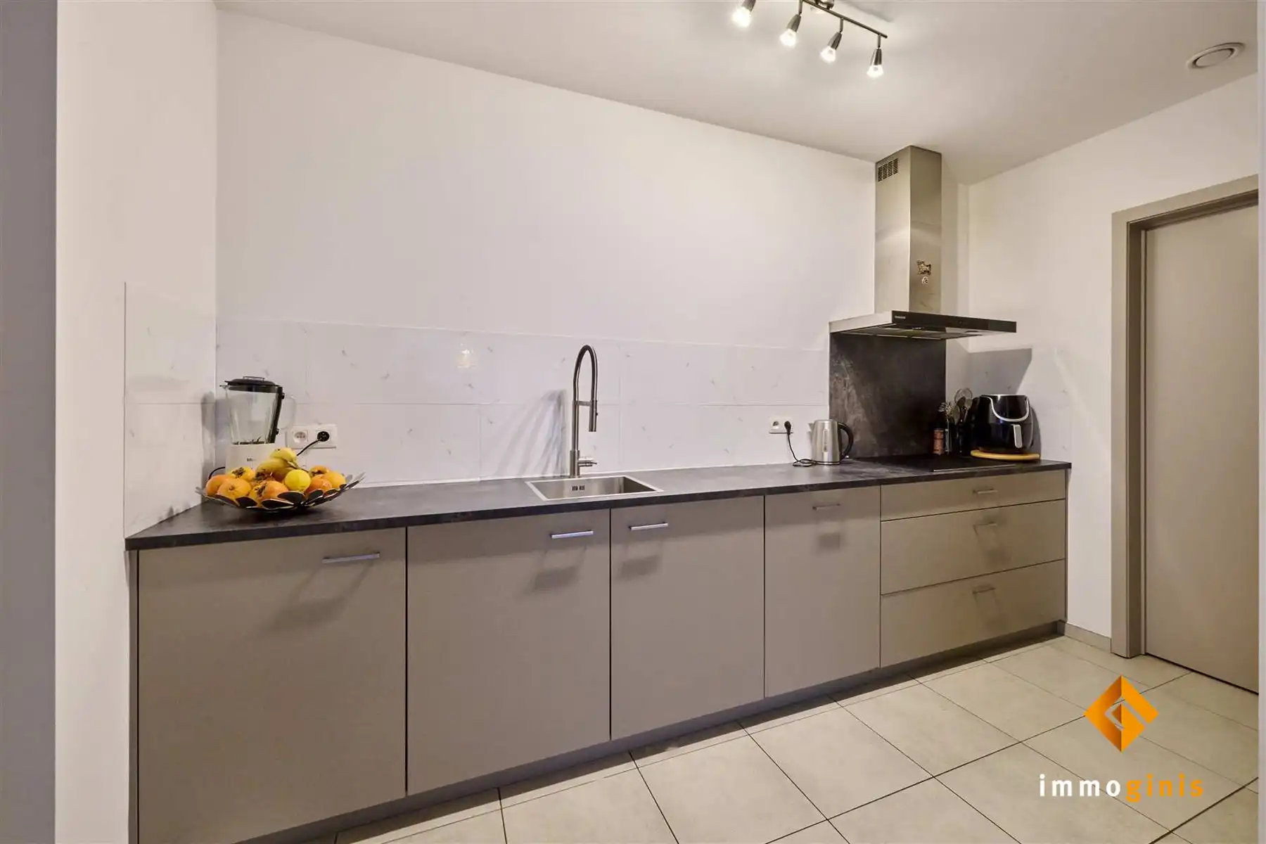 Recent en instapklaar 1-slaapkamerappartement met overdekt terras. foto 6