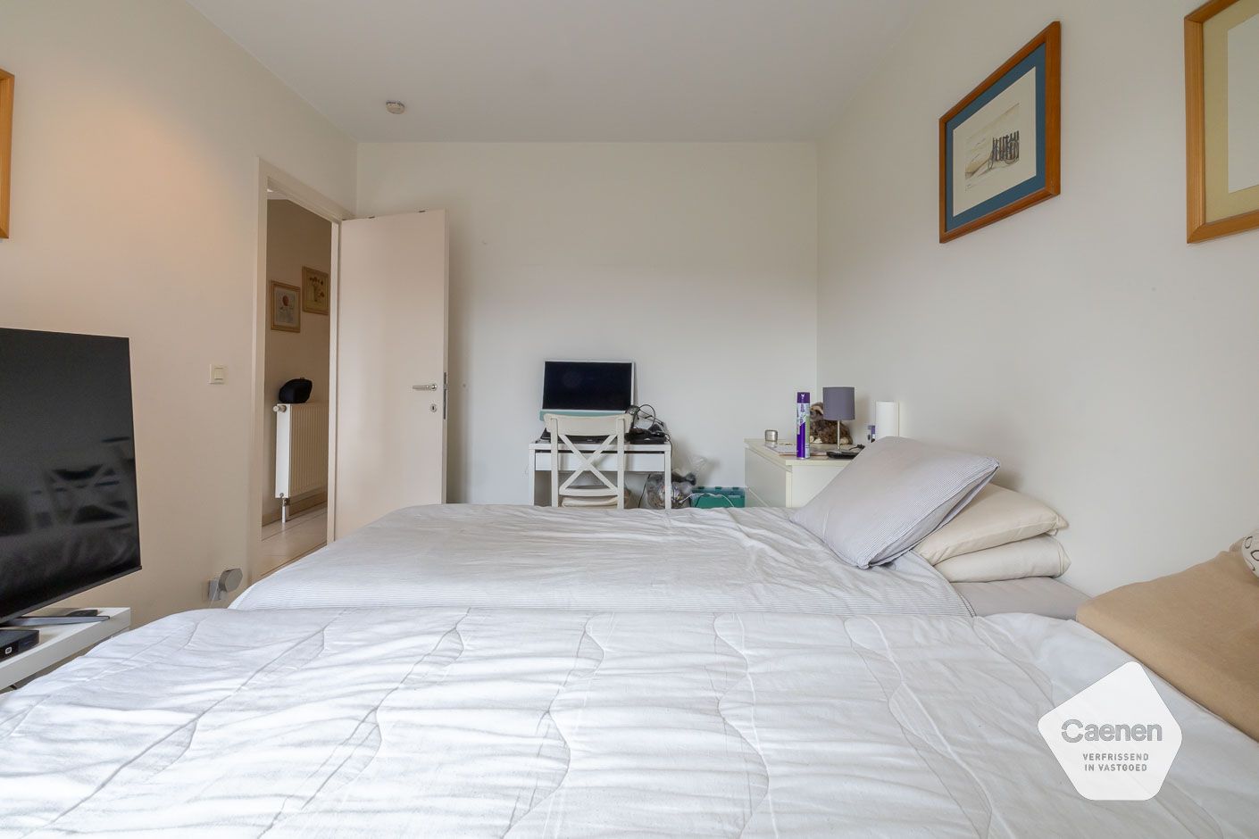 🌊 Te koop: Gelijkvloers appartement met 2 slaapkamers + slaaphoek met uitzonderlijk groot terras – vlak bij zee! foto 9
