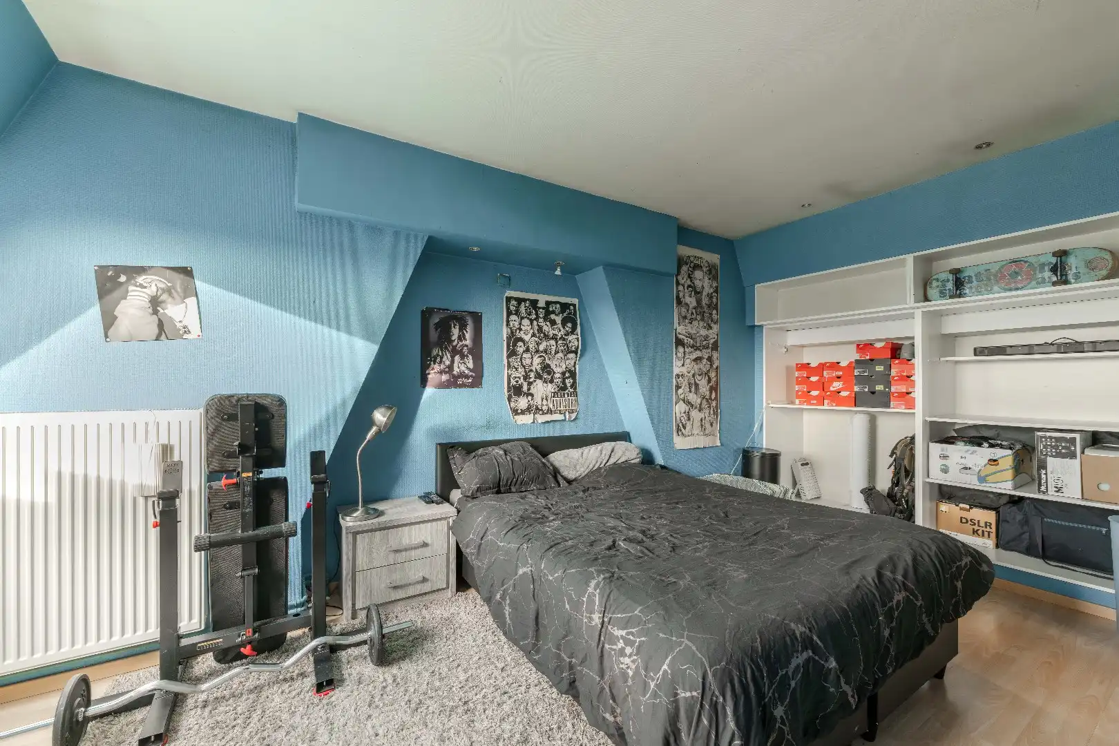 GROTENDEELS GERENOVEERDE GEZINSWONING 2006 MET 3 SLPKS EN TUIN foto 20