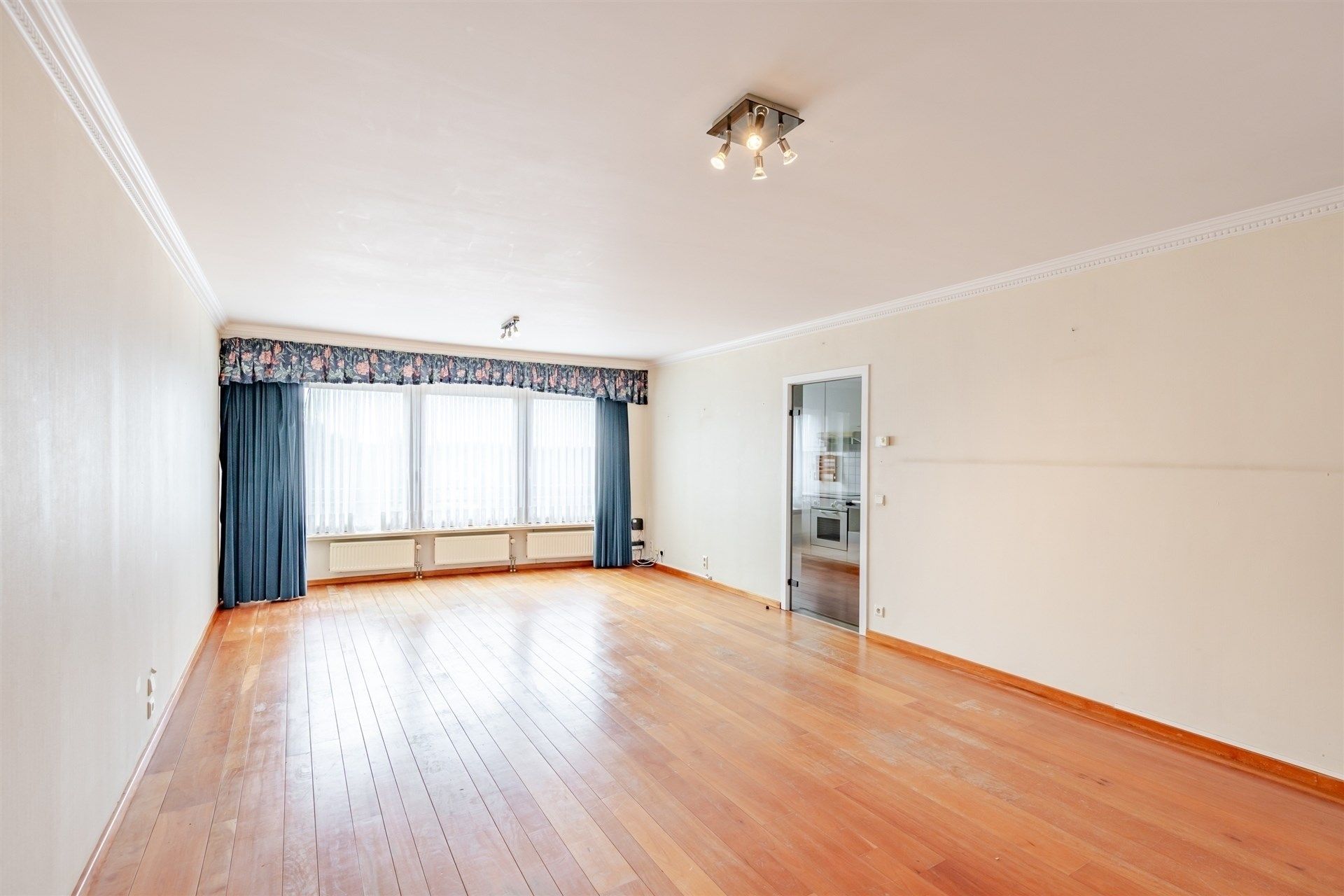 Aangenaam 2 slaapkamer appartement in centrum Wetteren foto 3