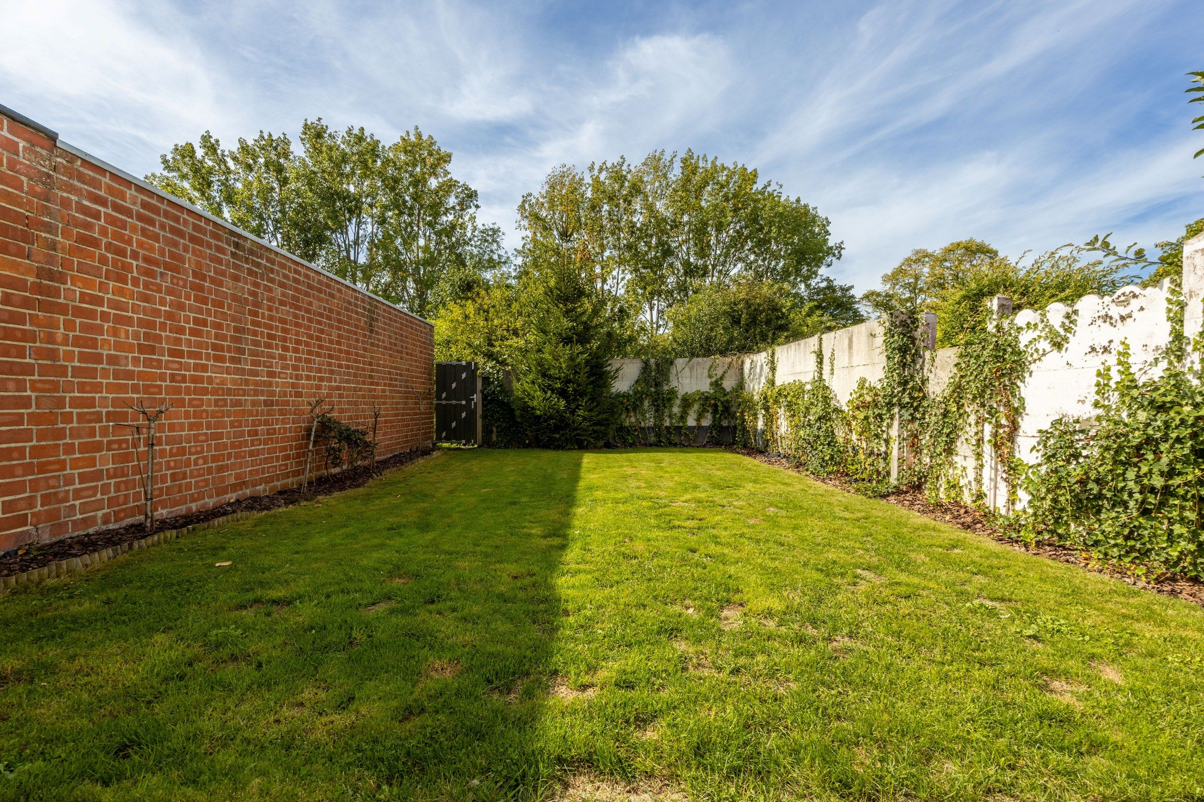 INSTAPKLARE GEZINSWONING MET GARAGE  foto 12