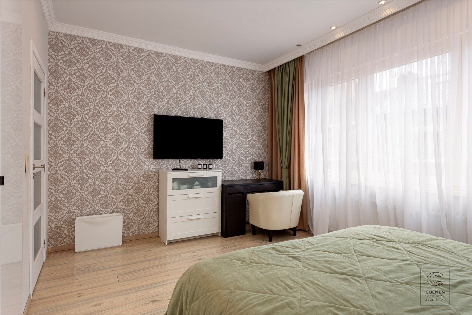 Ruime woning met 5 slpk's en een bew opp van 155 m² op zeer centrale ligging te Merksem foto 13