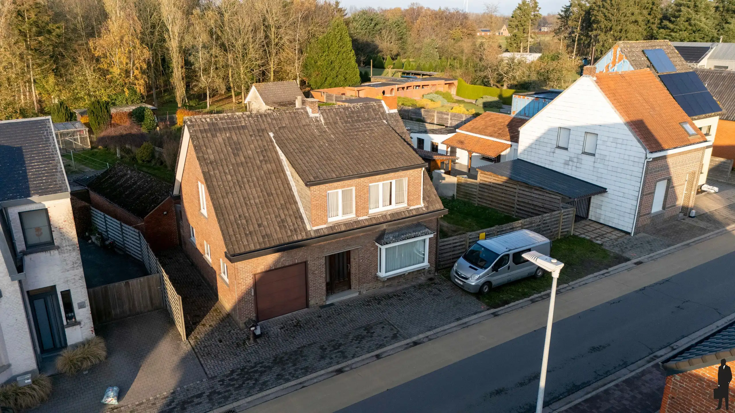 Te renoveren woning op ca. 550m² grond. foto 2