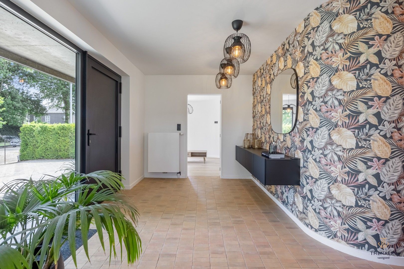 UNIEKE GERENOVEERDE WONING MET 4 SLAAPKAMERS EN PRACHTIG UITZICHT OP DE VELDEN. foto 35