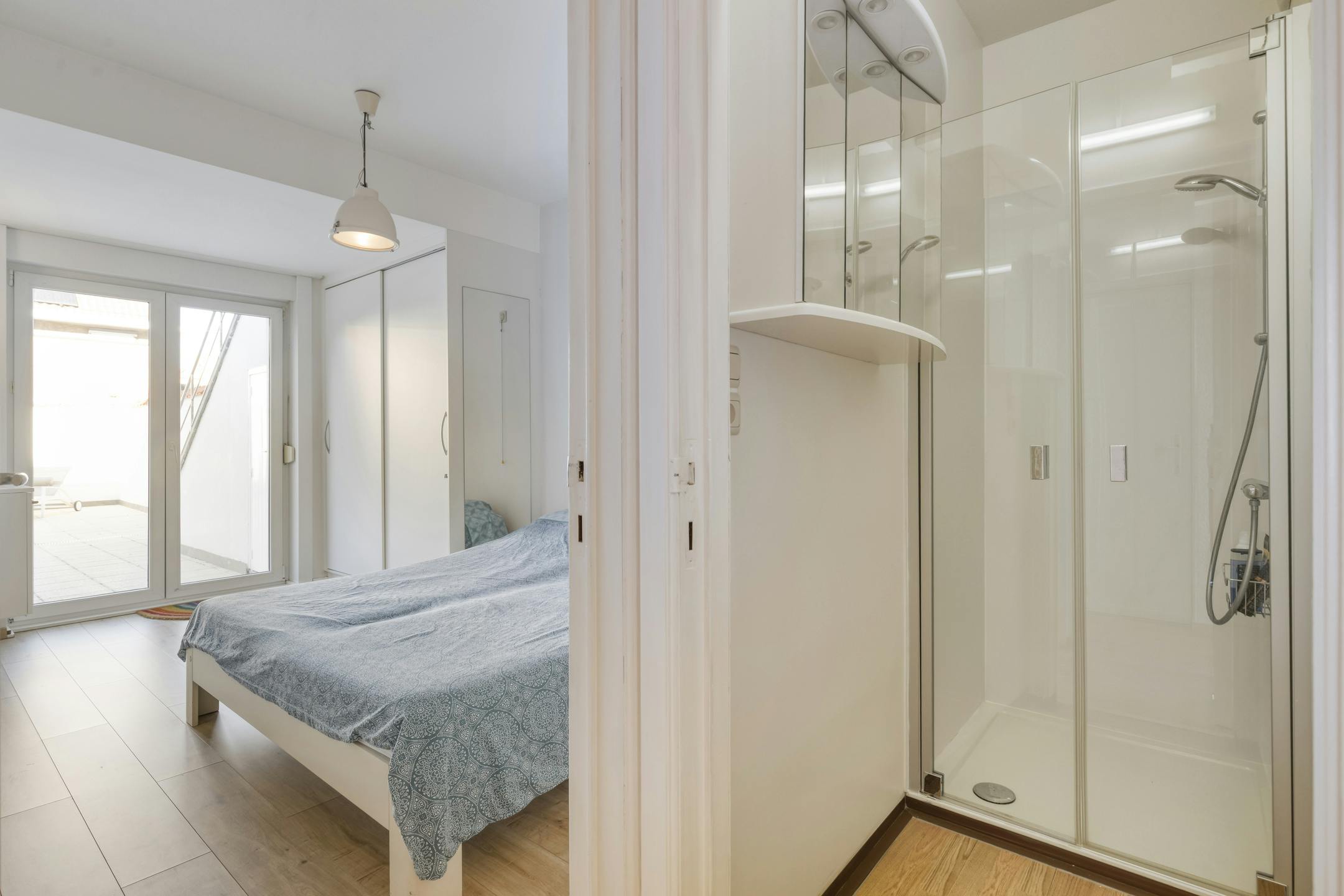 2-slaapkamer appartement met ruim terras te koop in Heist foto 14