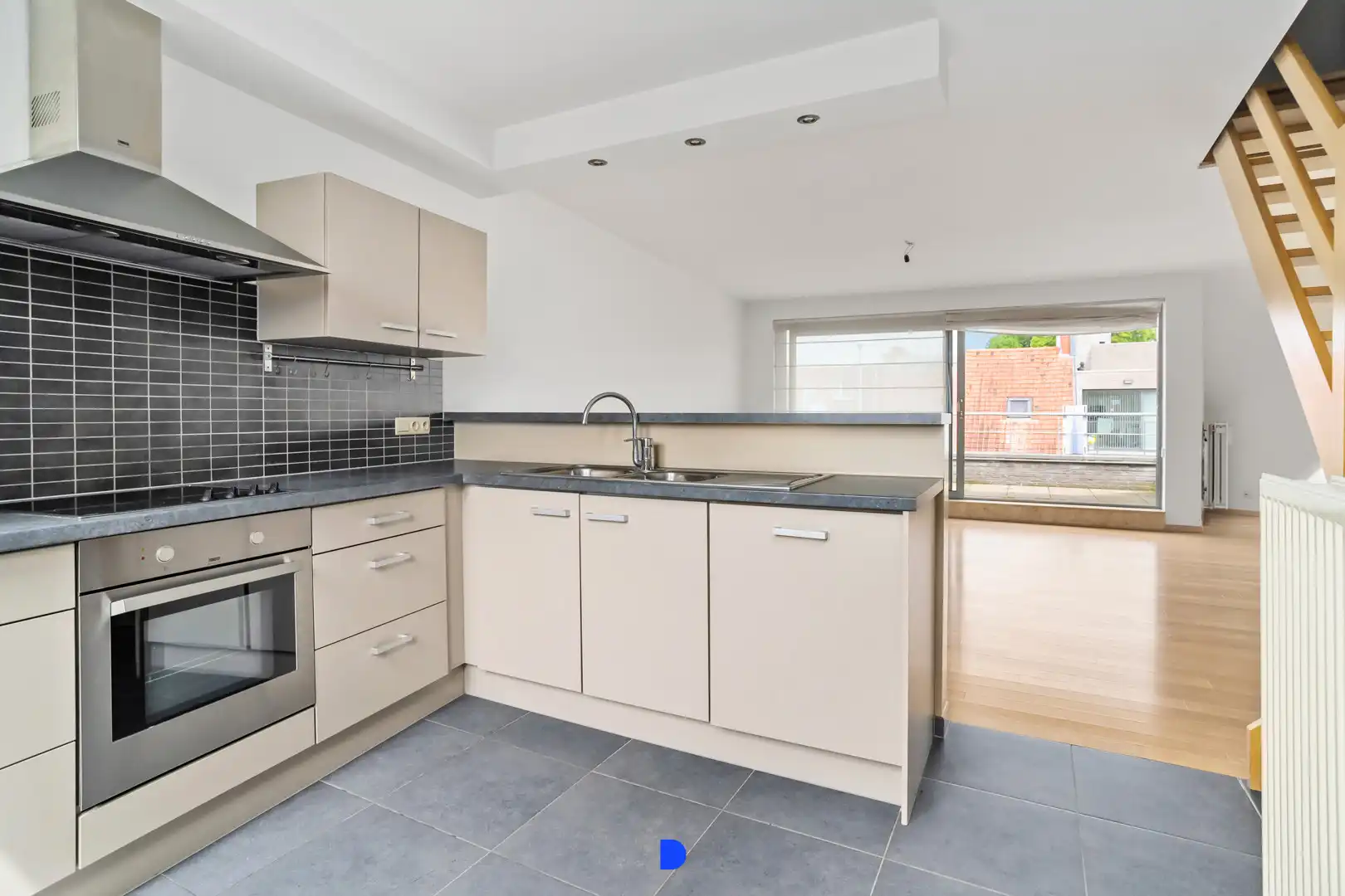 Ruim & lichtrijk appartement in het centrum van Rumbeke. foto 9