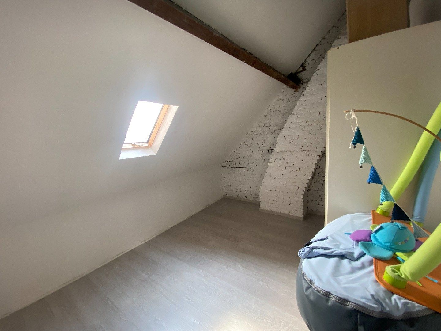 Ruime stadswoning met 3 slaapkamers te Ieper  foto 11