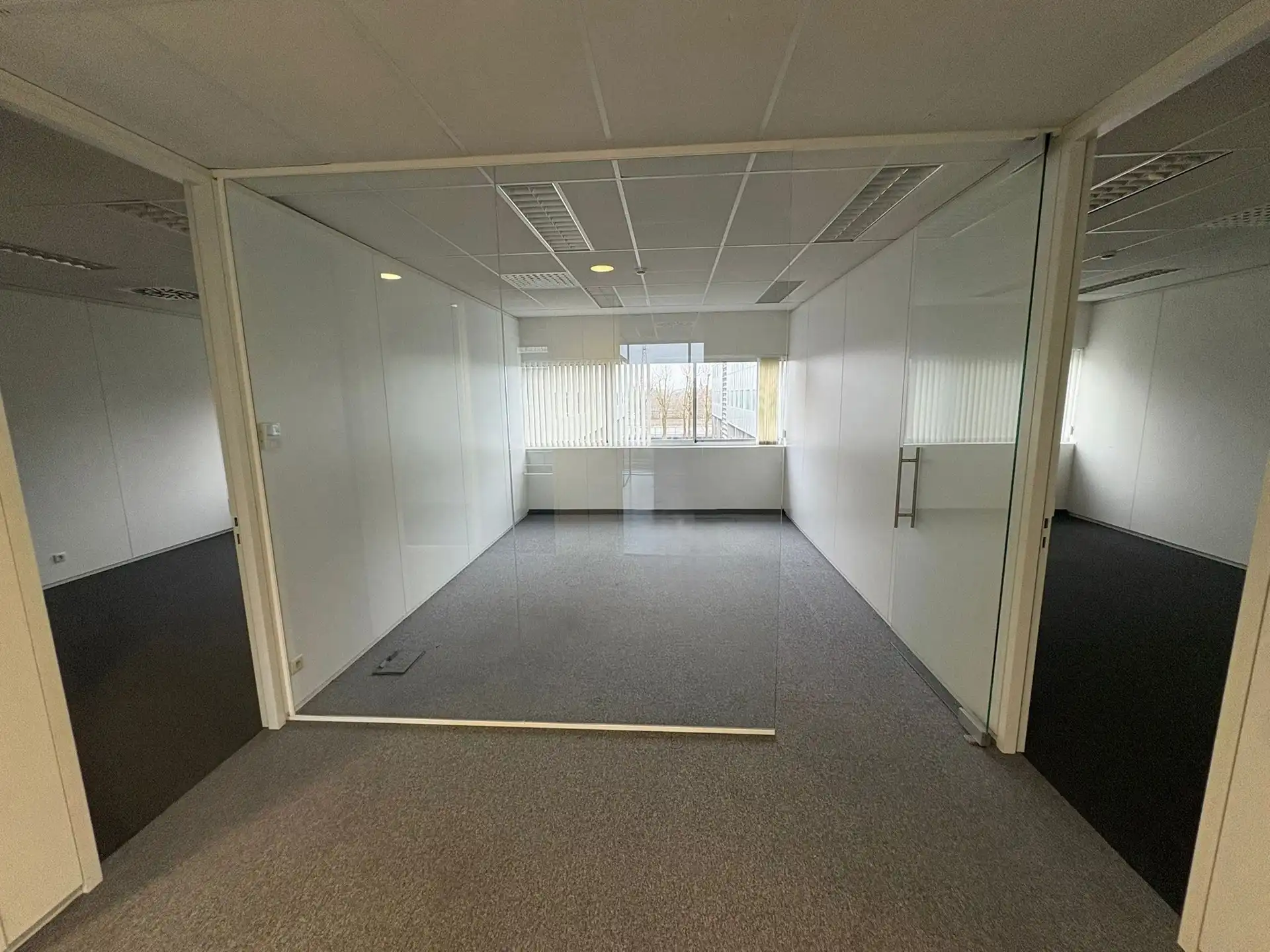 Kantoor 1.008 m² op het 1ste verdiep in het Axxes Business Park. foto 4