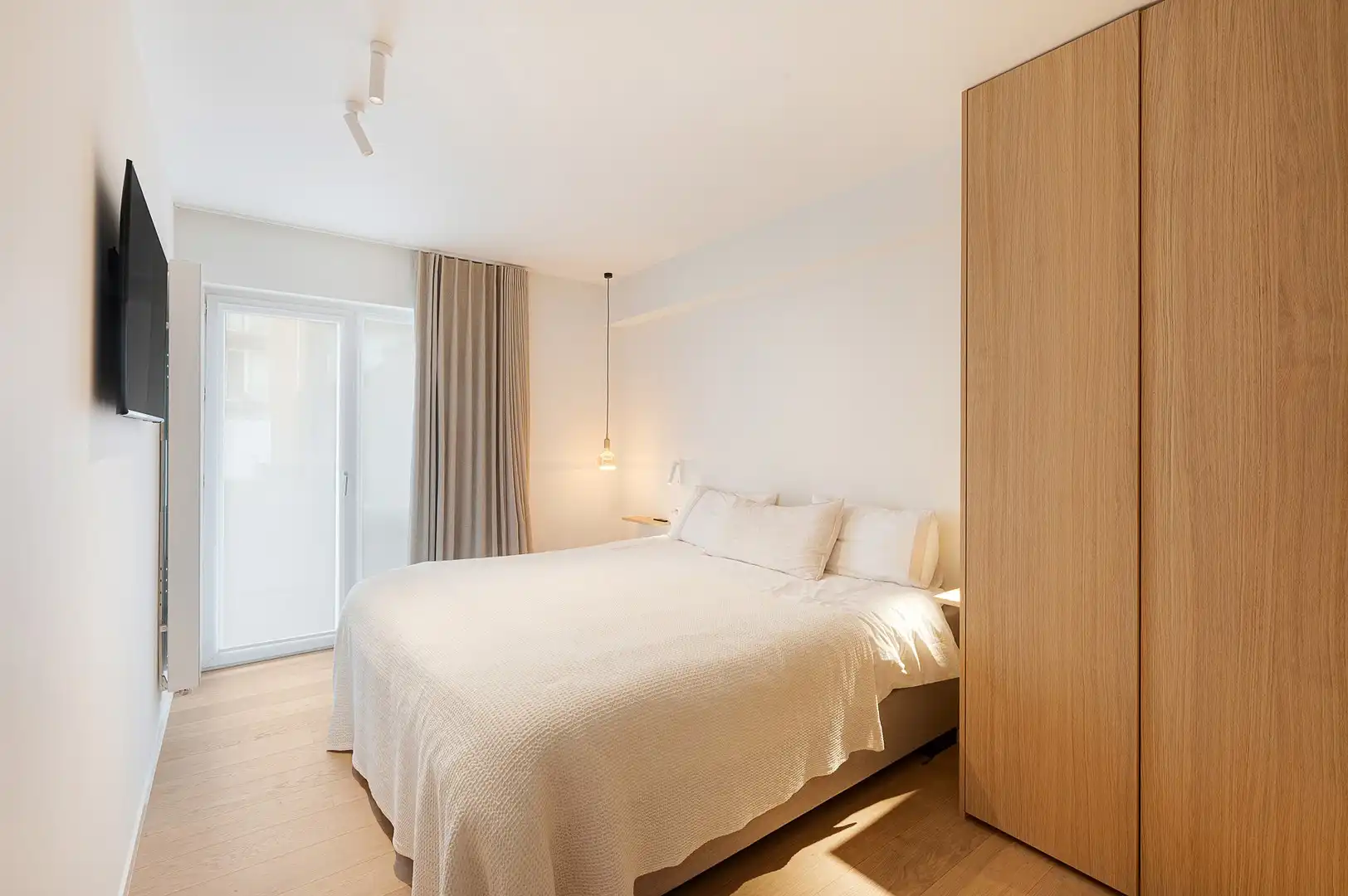 Mooi vernieuwd appartement met open uitzicht en 3 slaapkamers. foto 16