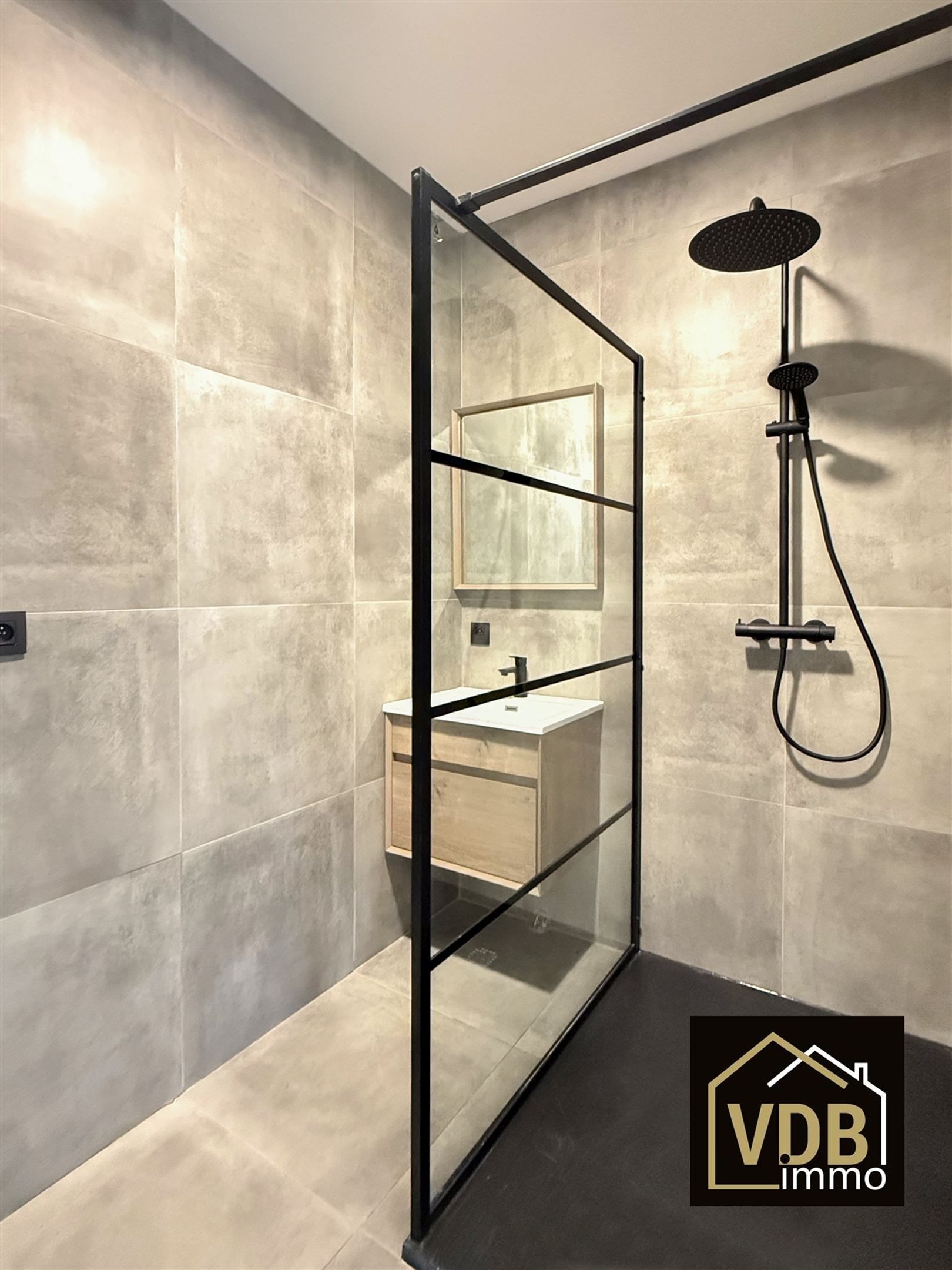 GERENOVEERD APPARTEMENT - 2 SLAAPKAMERS foto 10