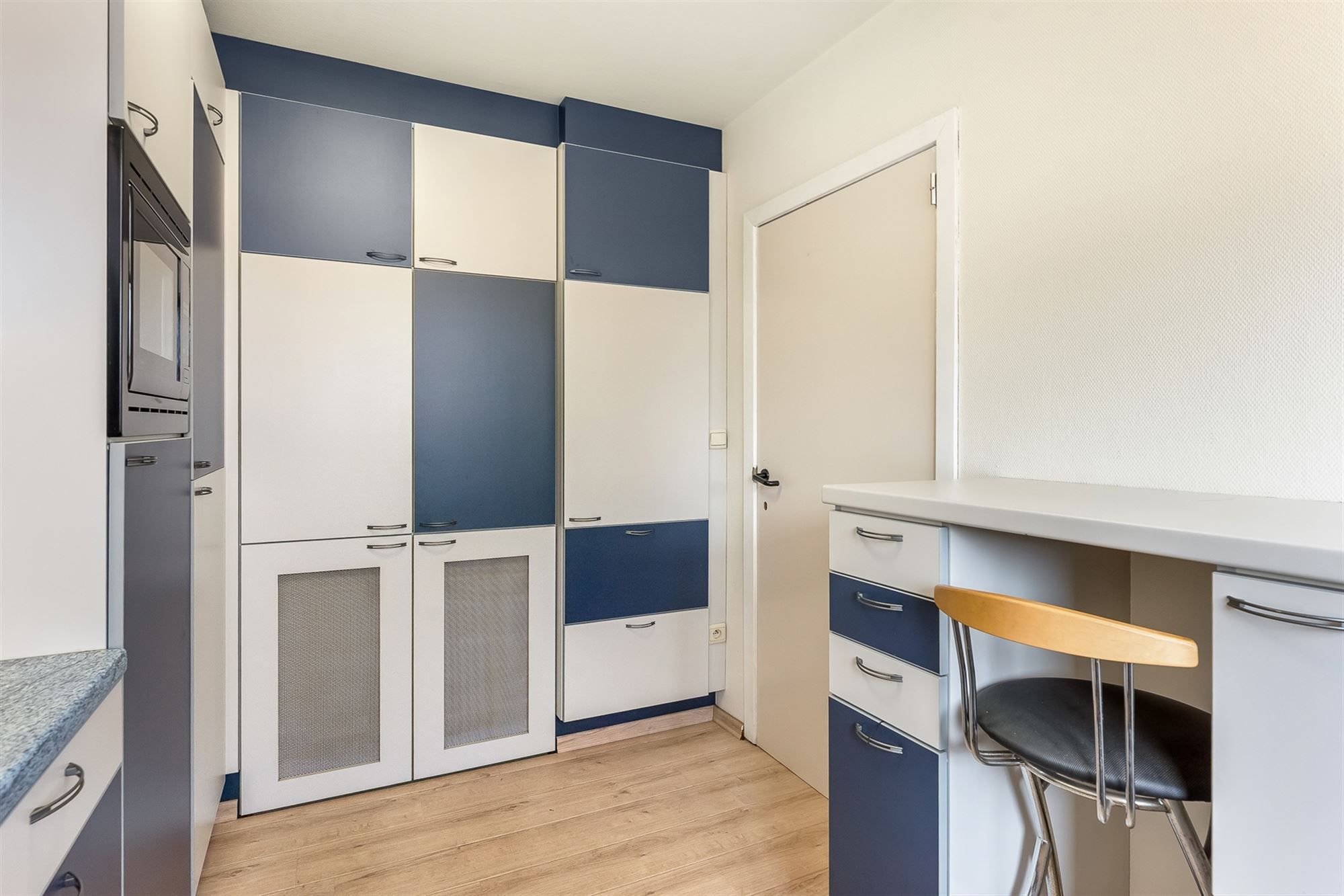 INSTAPKLAAR APPARTEMENT MET RUIM ZONNETERRAS PAL IN CENTRUM BALEN foto 12