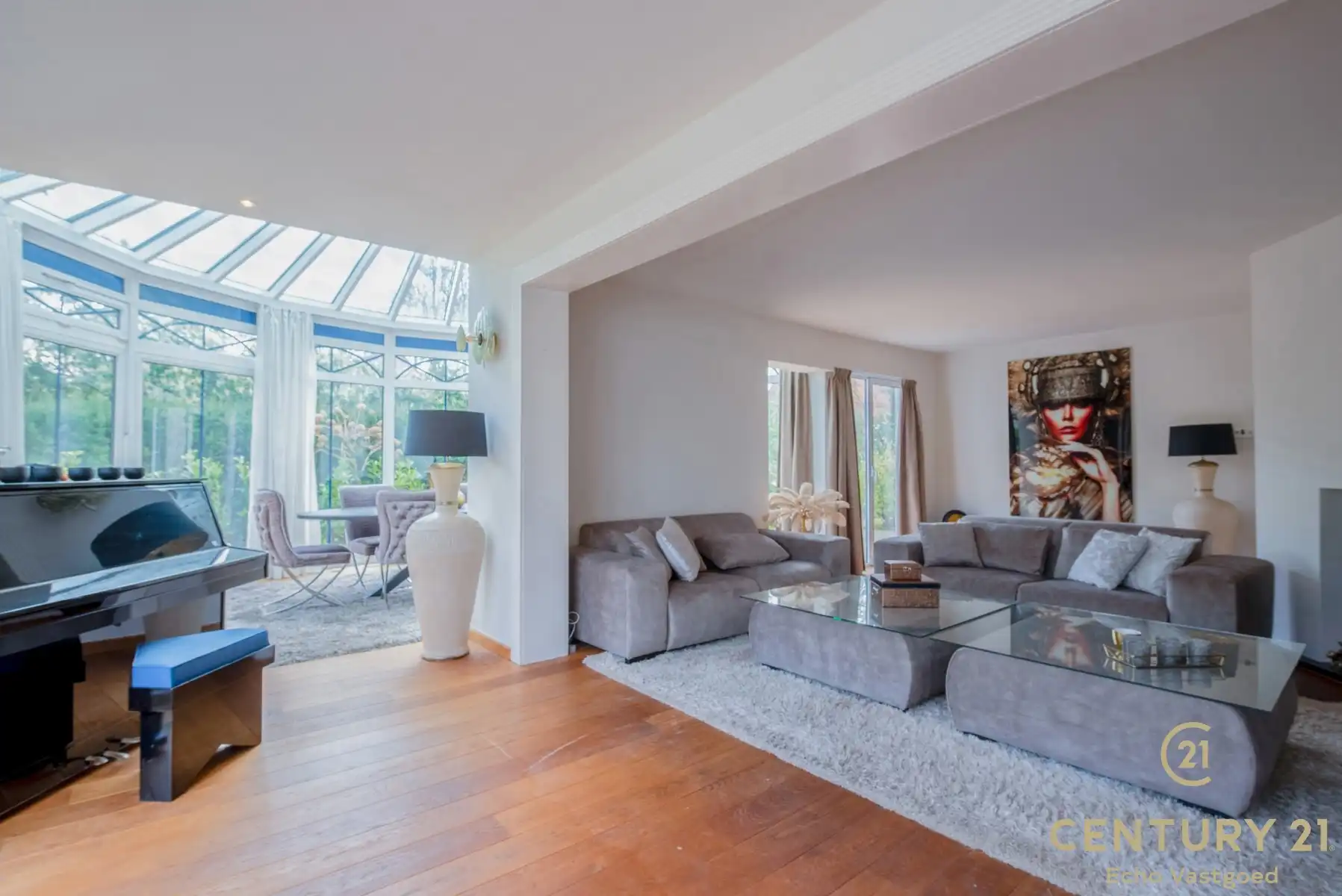 Gelijkvloerse fraaie villa met prachtige tuin op ca 1700m² foto 7