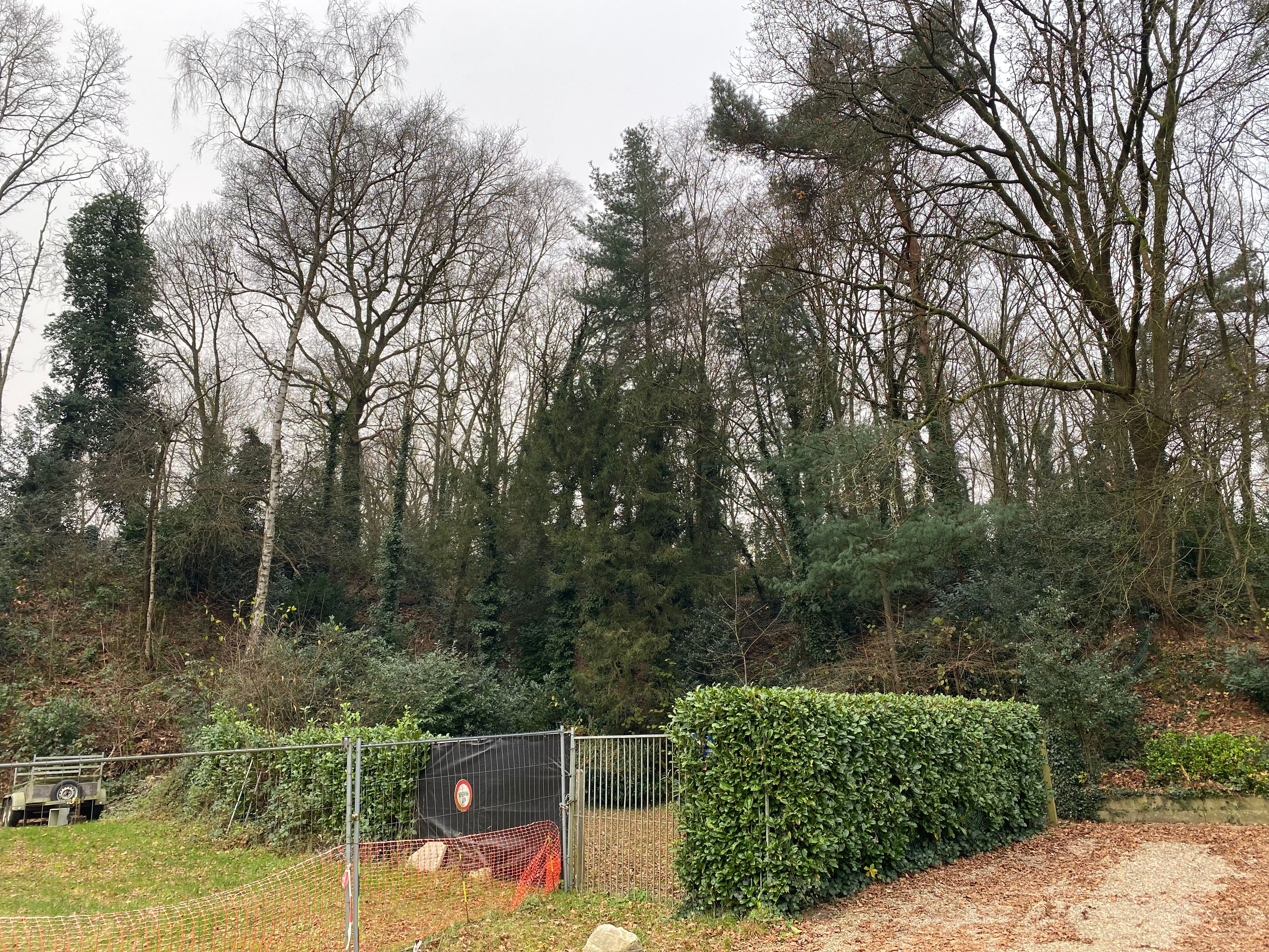 Genk, Nieuwe Kuilenweg 57 - Opbrengsteigendom bestaande uit 2 appartementen, 1 studio, 2 garages, 4 autostaanplaatsen en tuin. foto 4