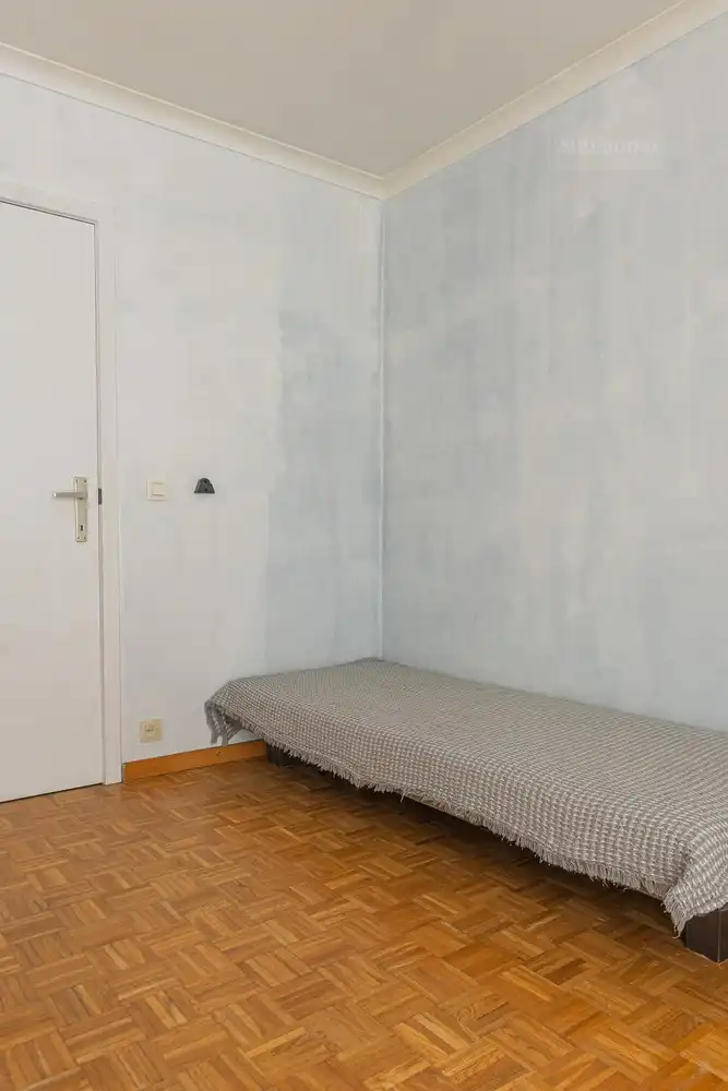Ruime en uitstekend onderhouden gezinswoning met prachtige tuin en inpandige garage op een perceel van 1.490 m² foto 16