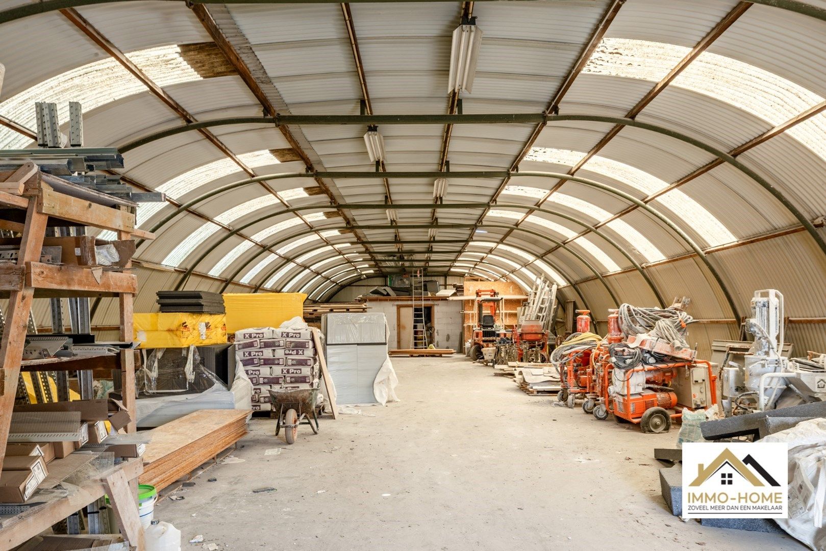 Eigendom( 2 appartementen) met loods en bijzonder veel potentieel foto 23
