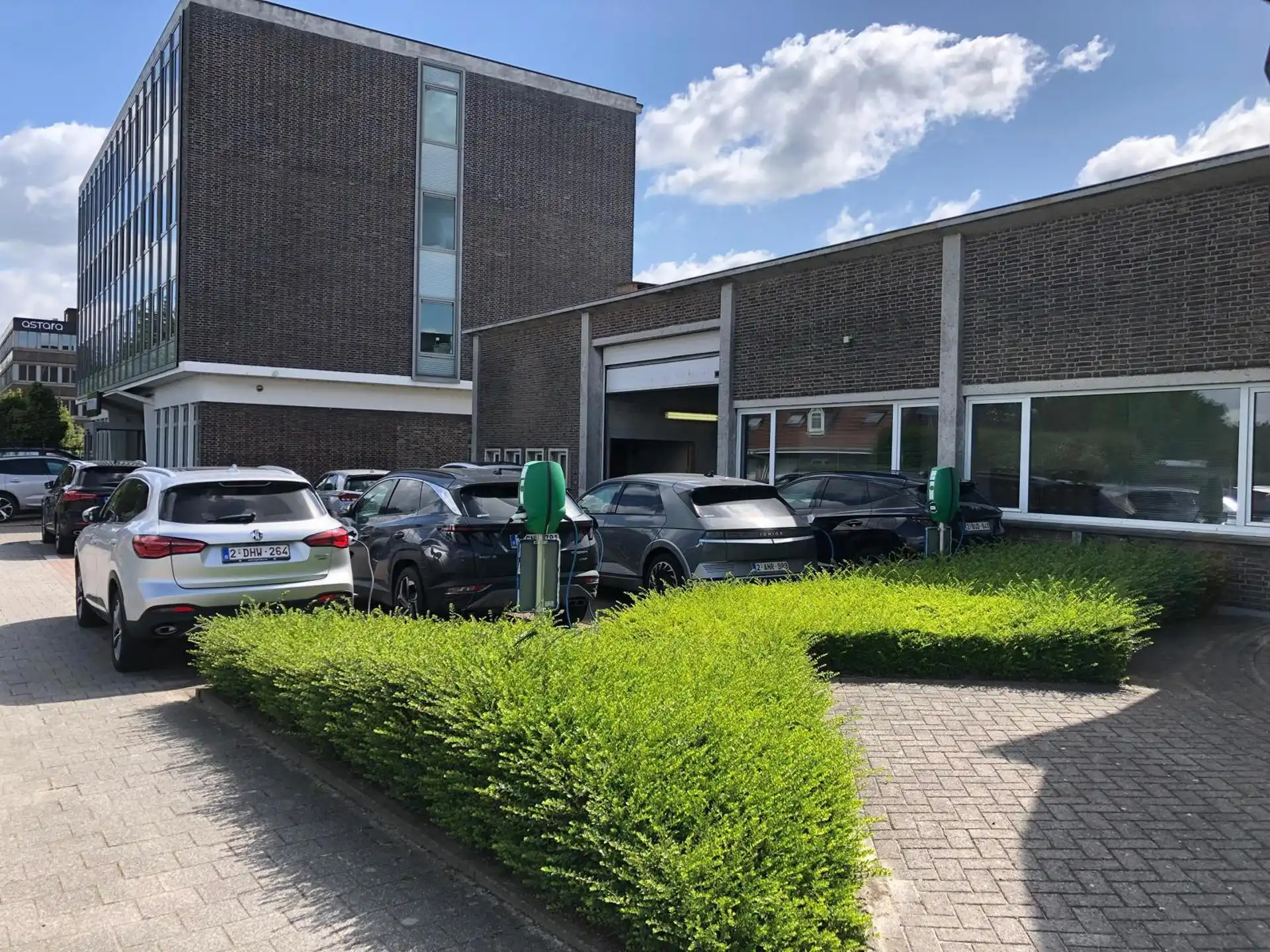 TE HUUR: magazijn 1.316m² foto {{pictureIndex}}