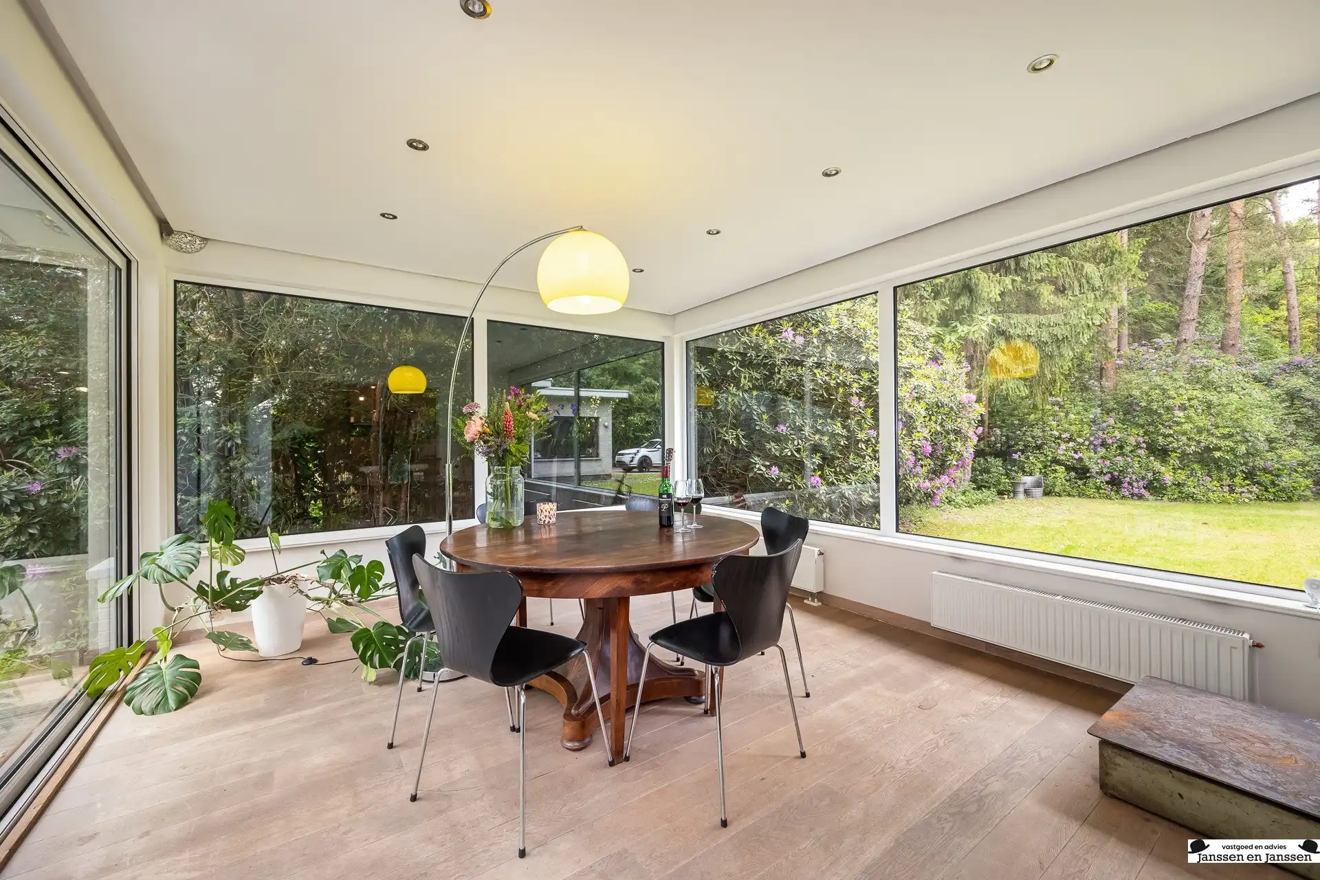 Exclusieve villa op royaal perceel van 3.000 m² grenzend aan uniek natuurdomein foto 11