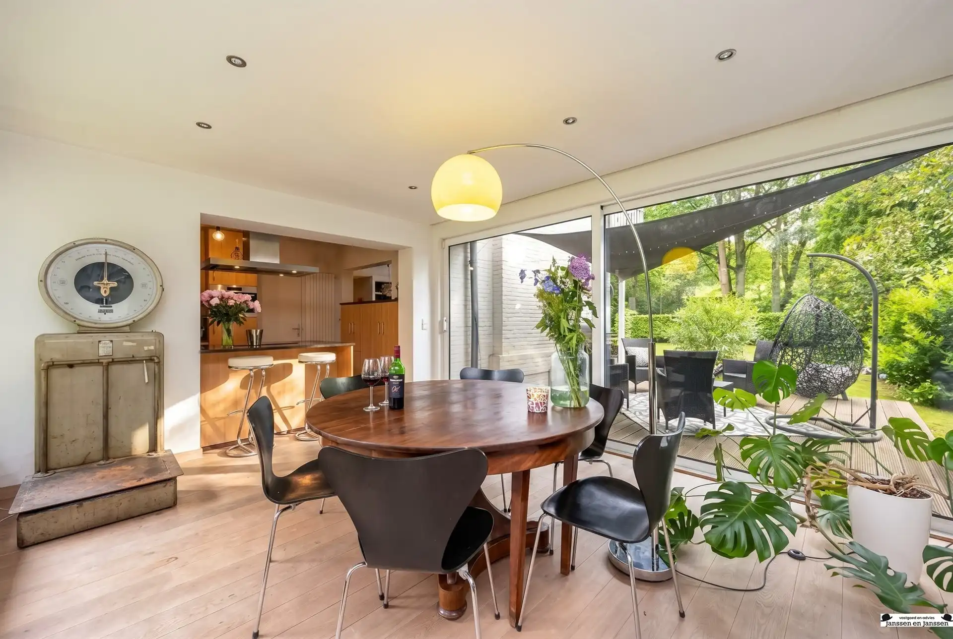 Exclusieve villa op royaal perceel van 3.000 m² grenzend aan uniek natuurdomein foto 11