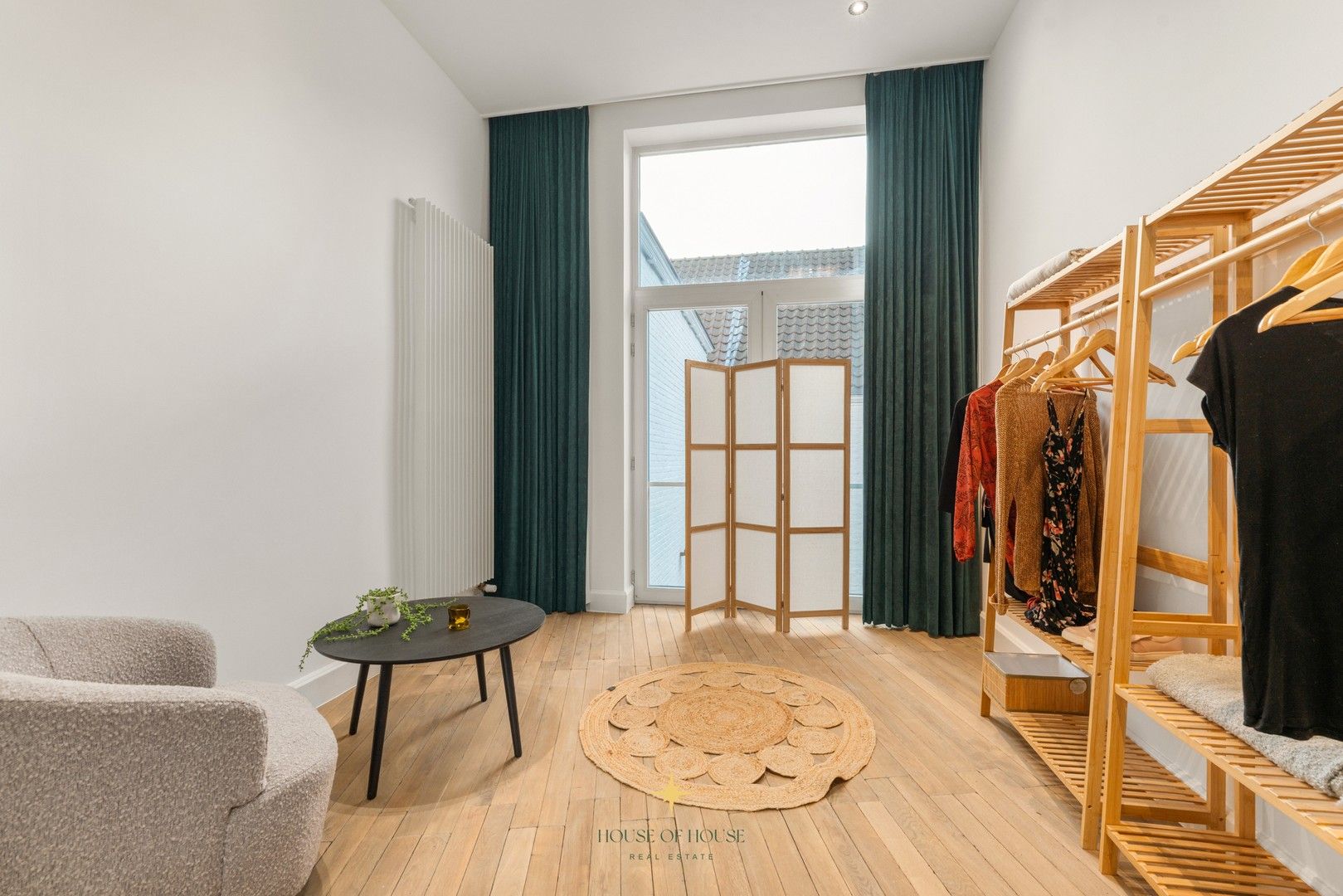 Subliem gerenoveerde stadswoning in een uitzonderlijk historisch kader rond de Onze-Lieve-Vrouwekerk foto 14