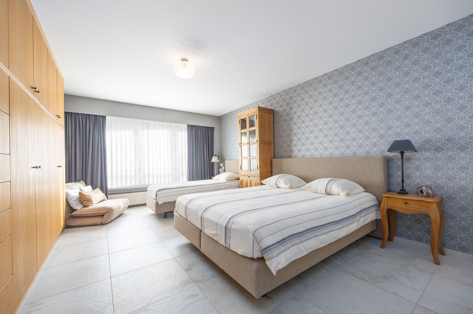 Stijlvol en ruim appartement met 1 slpk pal aan het strand foto 8