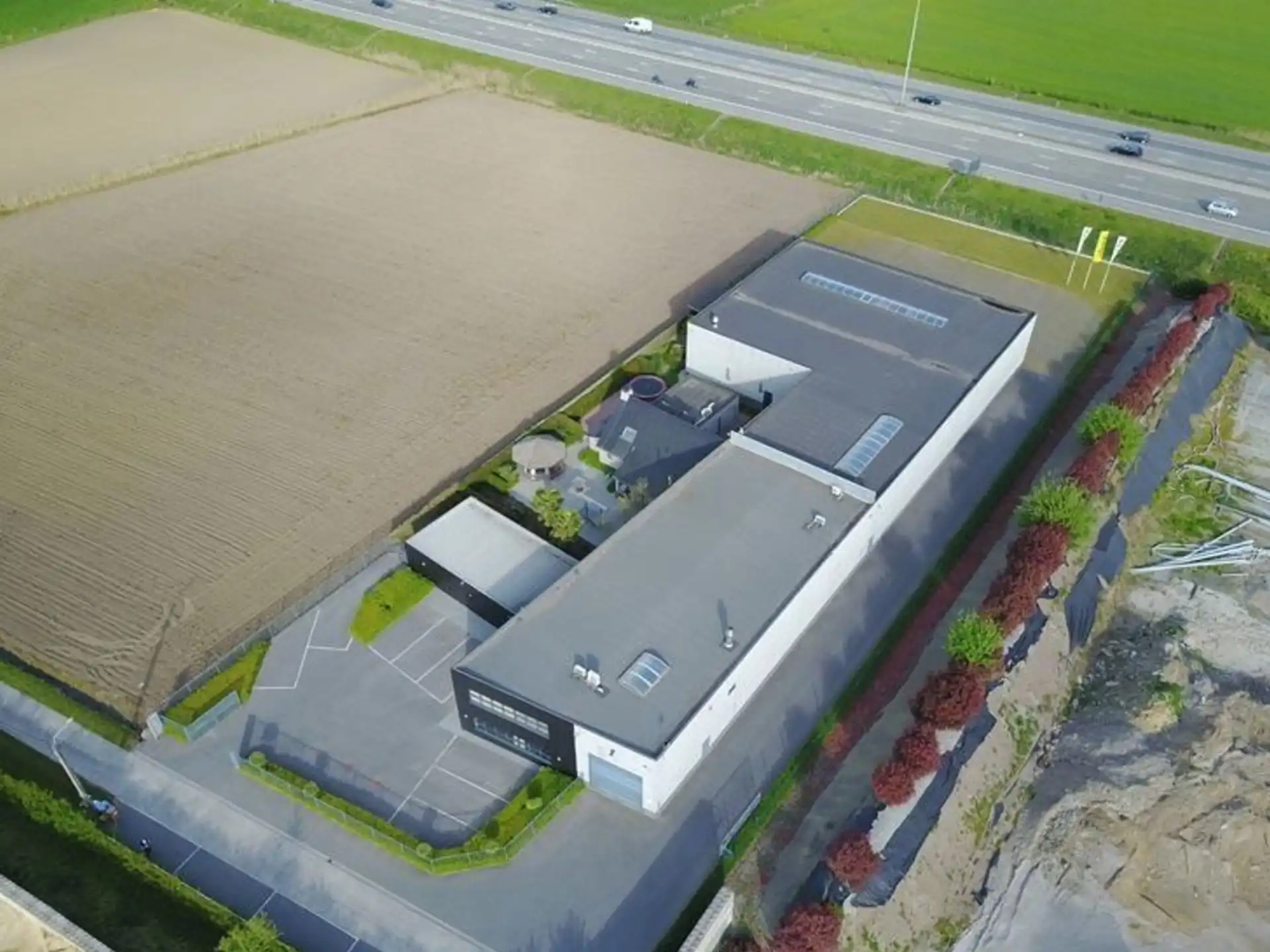 Bedrijfsvastgoed te huur Leenbeekstraat 9 - 9770 Kruisem