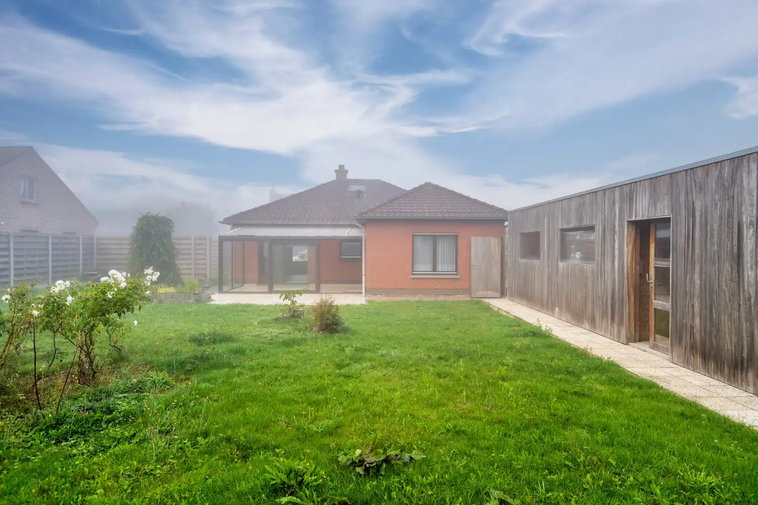 Hoofdfoto van de publicatie: GROUND FLOOR LIVING