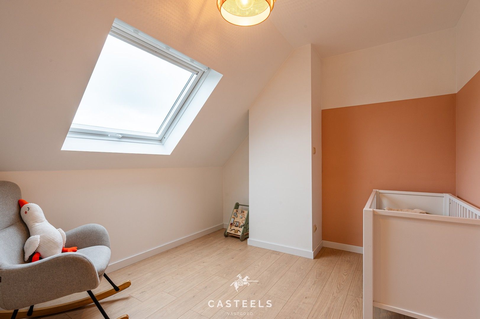 Instapklare, gerenoveerde villa met zicht op natuur te koop foto 18