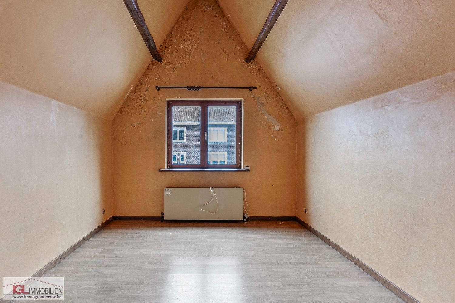 Ruime villa met potentieel op toplocatie in Huizingen foto 13
