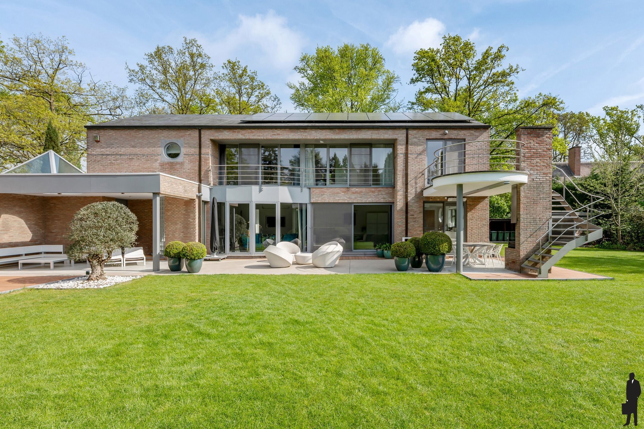 VILLA MET APARTE PRAKTIJK OF APART KANTOOR AAN HUIS (vrij beroep mogelijk!)  foto 22