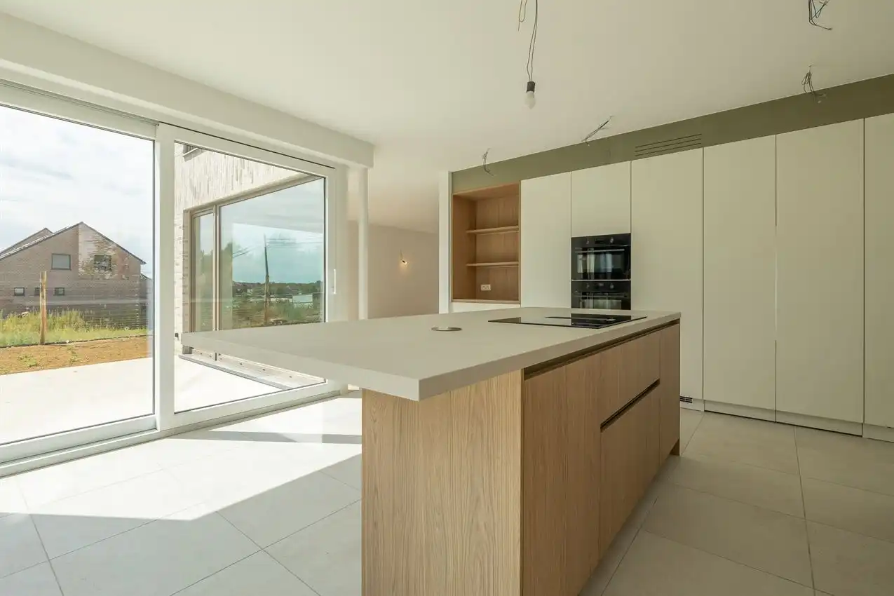 Instapklare nieuwbouwwoning met 4 slaapkamers, 2 badkamers en E-peil 9 foto 16
