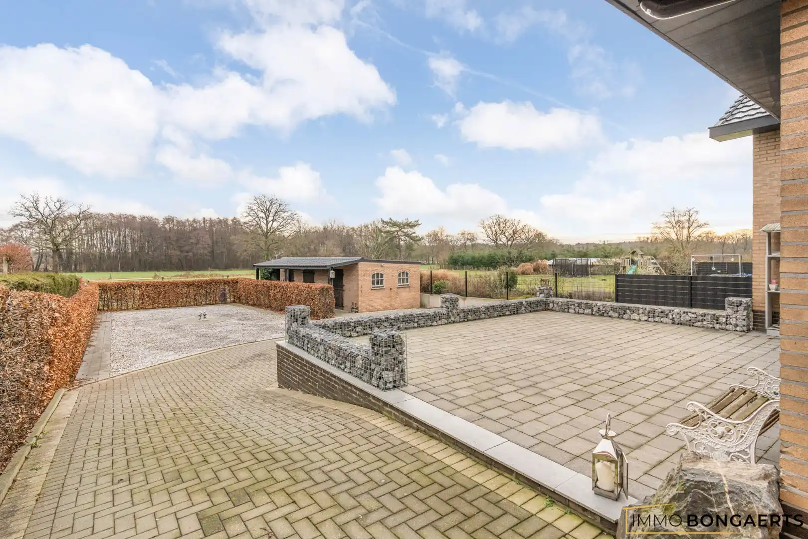 Woning met 3 slaapkamers op ruim perceel  foto 18