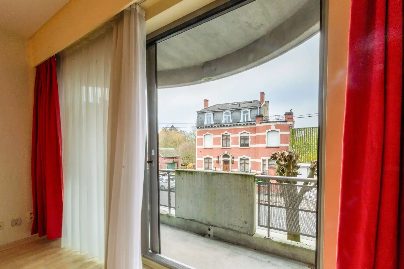 APP MET 2 SLP, TERRAS, STAANPLAATS & KELDER! foto 12