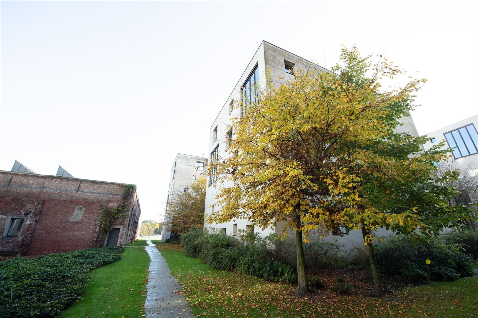UNIEK GELIJKVLOERS APPARTEMENT OP DE KANAALSITE VAN AXEL VERVOORDT foto 30