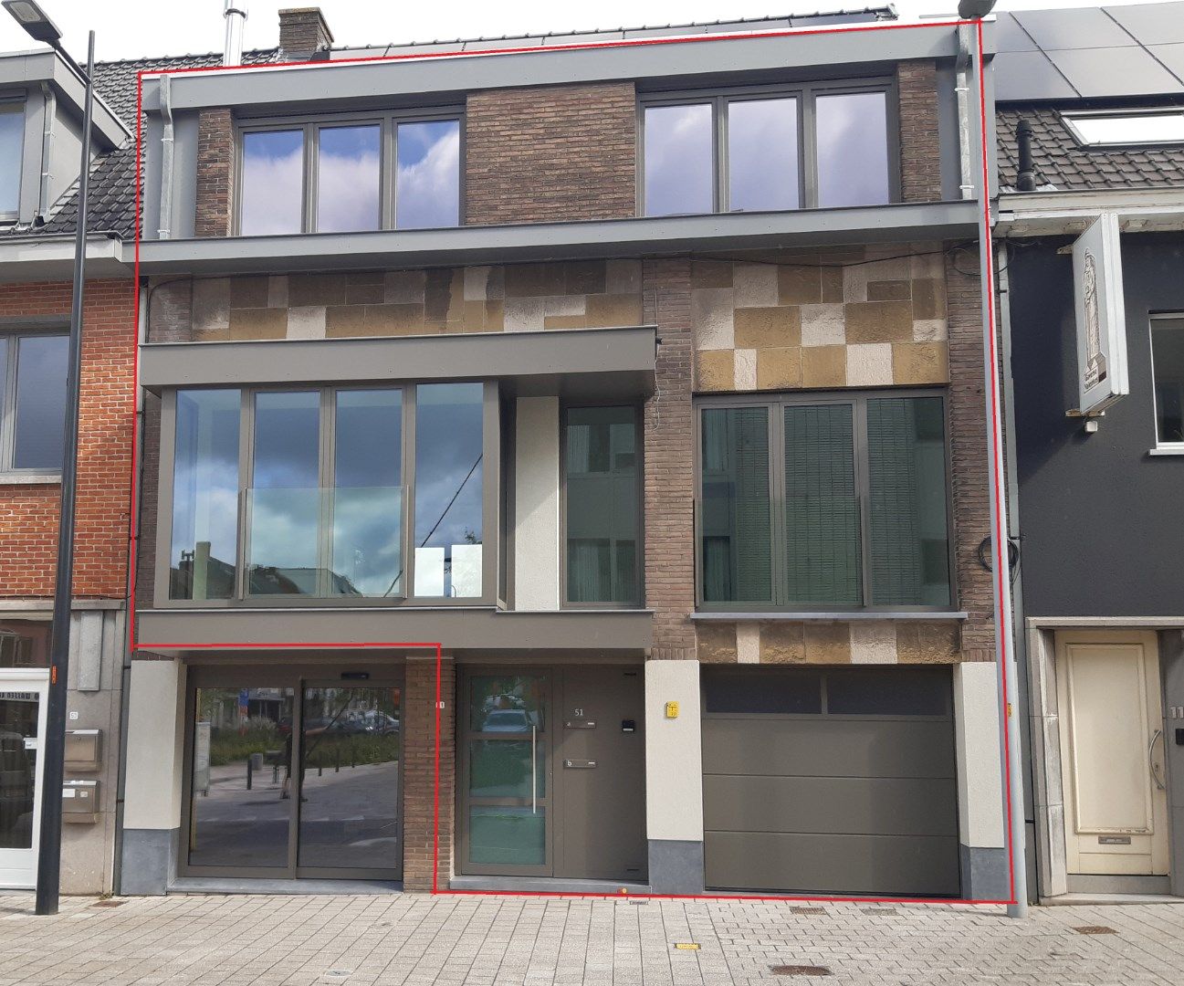 Exceptioneel wonen met zicht op de Gaverse Markt.  foto {{pictureIndex}}