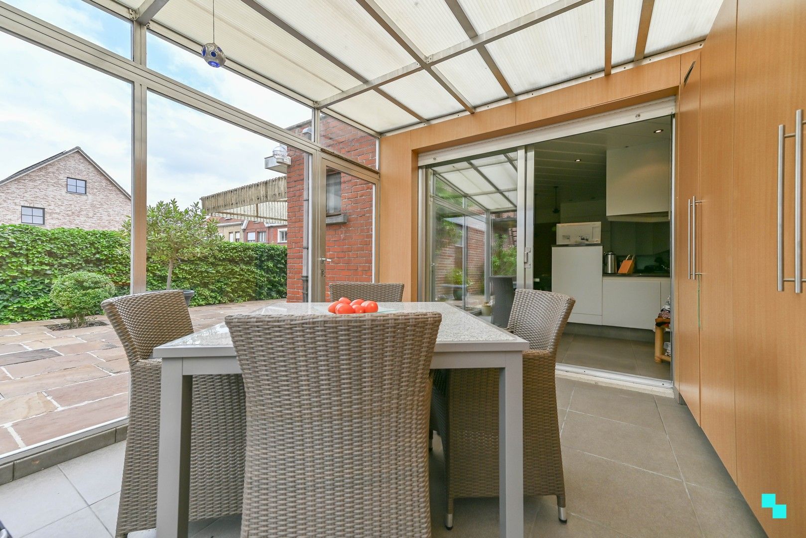 Charmante halfopen bebouwing met bijgebouw in hartje Emelgem foto 11