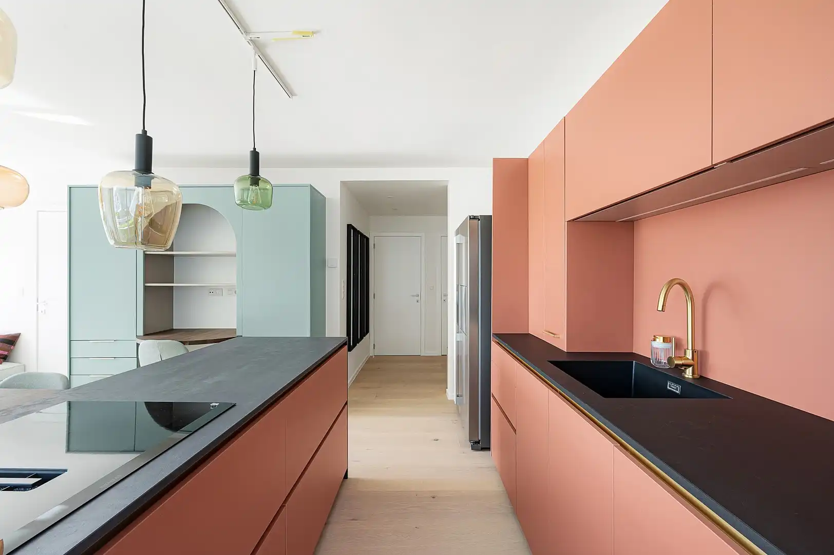 Appartement met twee slaapkamers, volledig gerenoveerd, op wandelafstand van het strand van Duinbergen. foto 15