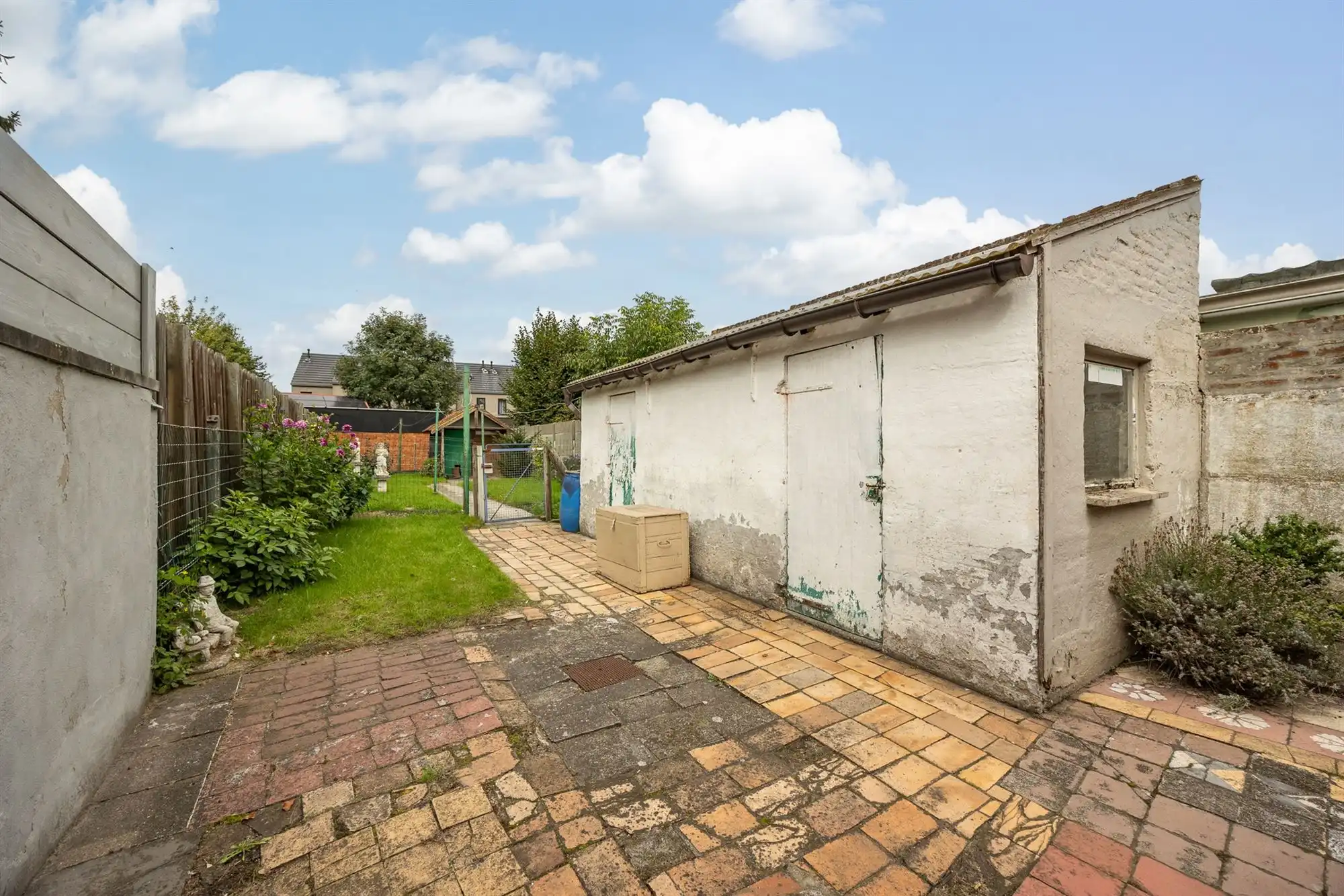 Te renoveren woning op mooi perceel van 256m² foto 11