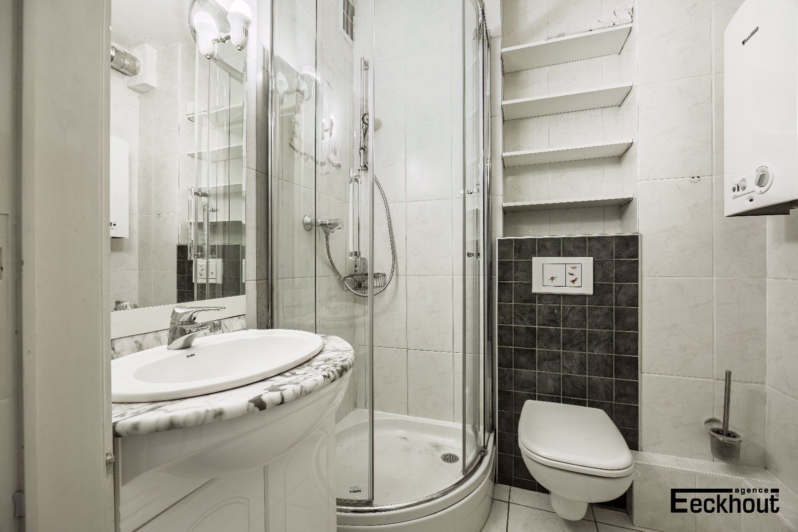 Op te frissen 2-slaapkamerappartement met vrij uitzicht! foto 10