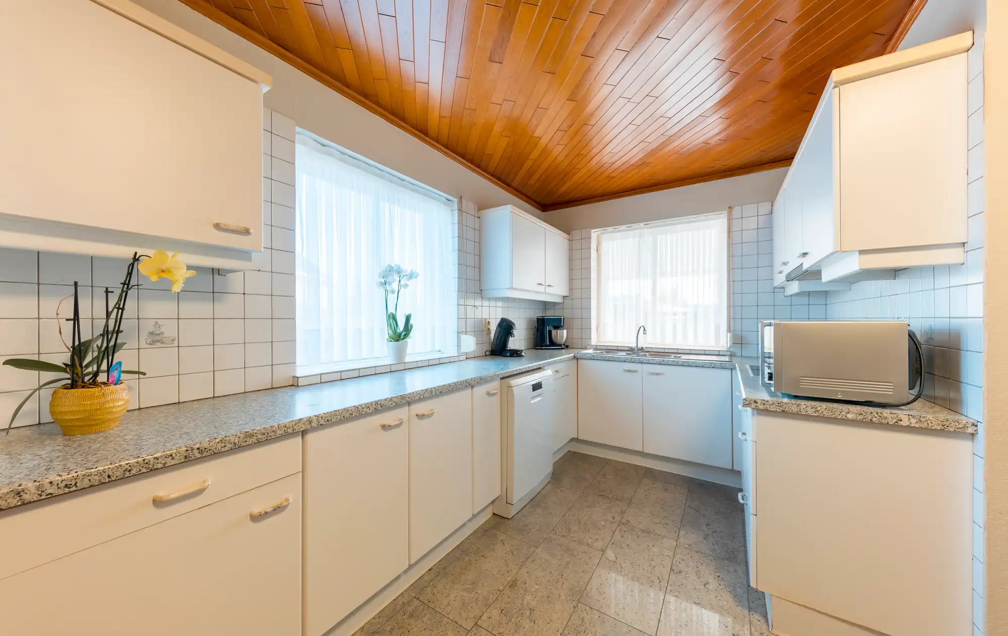 TE KOOP: Renovatiewoning met 5 slk en/of beroep aan huis op toplocatie in Gruitrode foto 8