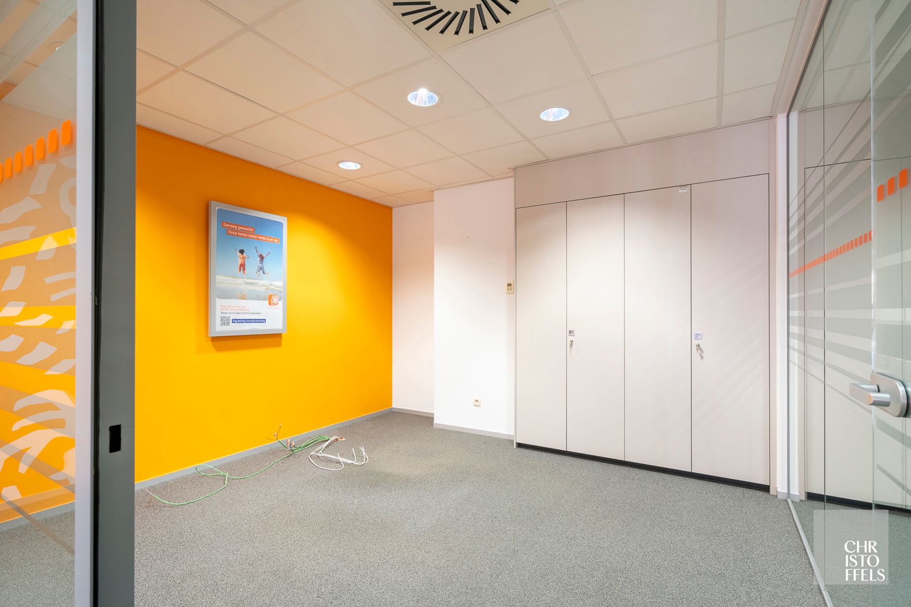Commerciële ruimte (271m²) mét parkeergelegenheid op een strategische locatie in Lanaken! foto 8