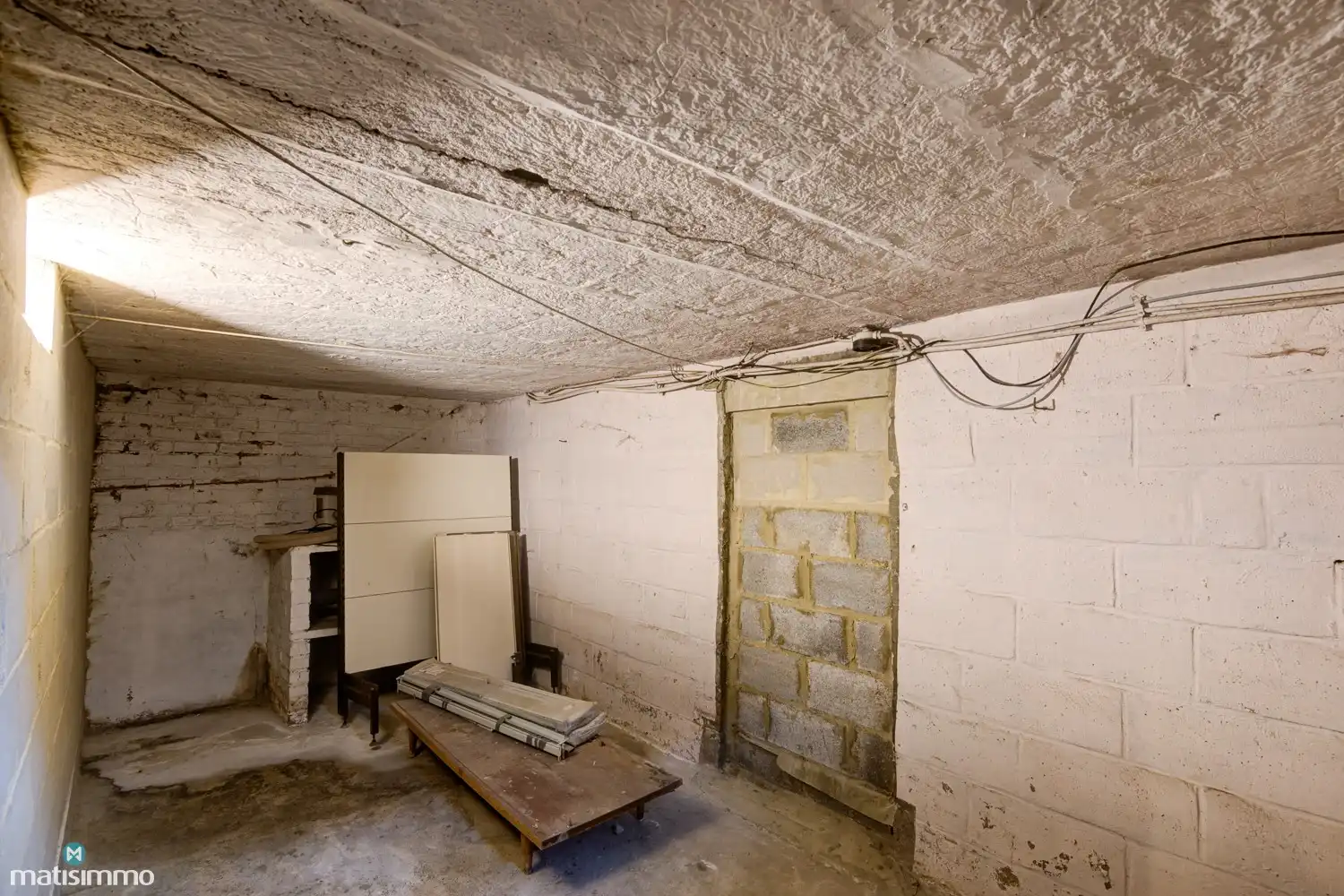 HANDELSGELIJKVLOERS MET DUPLEXAPPARTEMENT VOORZIEN VAN PARKEERGELEGENHEID NABIJ CENTRUM TONGEREN foto 34