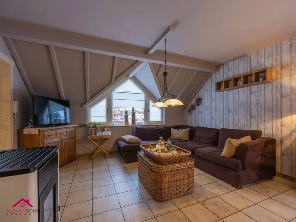 Charmante, vrijstaande woning met garage, carport en tuinhuis foto 20