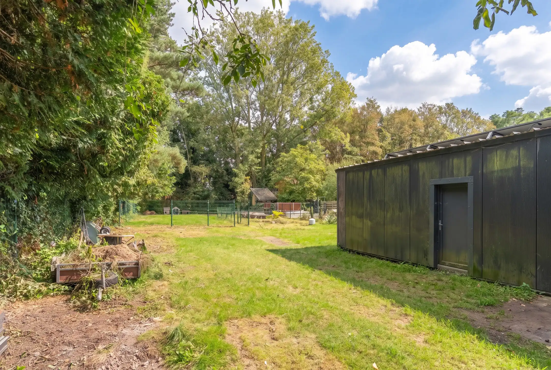 Ger. woning met 3 slpk en grote garage/werkplaats op 1.705 m² foto 44